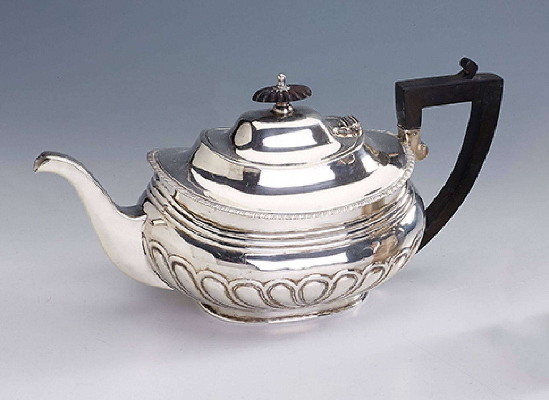 Teekanne, England Chester 1902, 925er Silber, Meistermarke John und William Deakin, Griff und