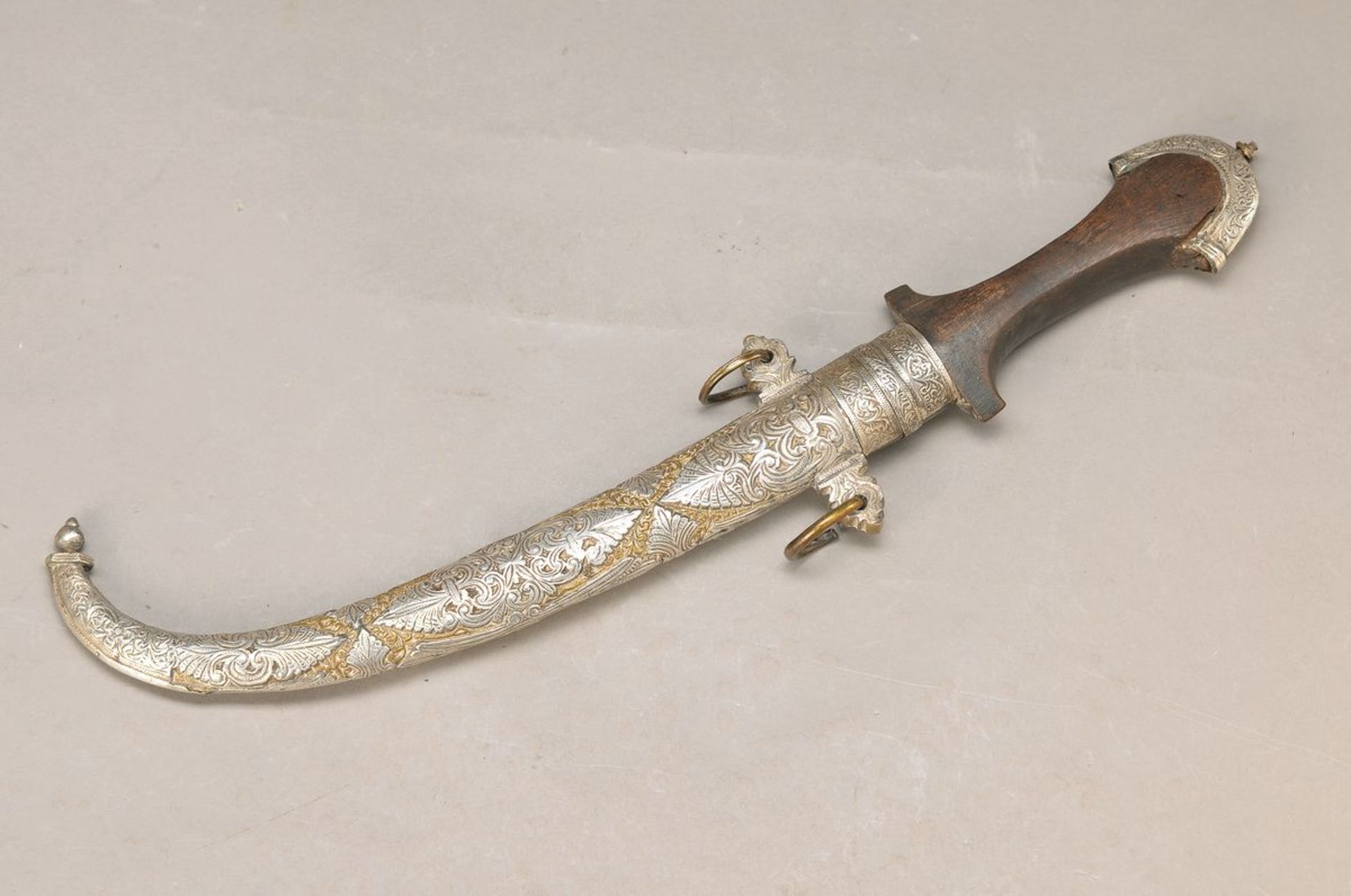 Ehrendolch, Jemen, Hadramaut und Dolch Marokko, um 1900, 1x Griff Horn, geschmiedete u. polierte - Bild 2 aus 2