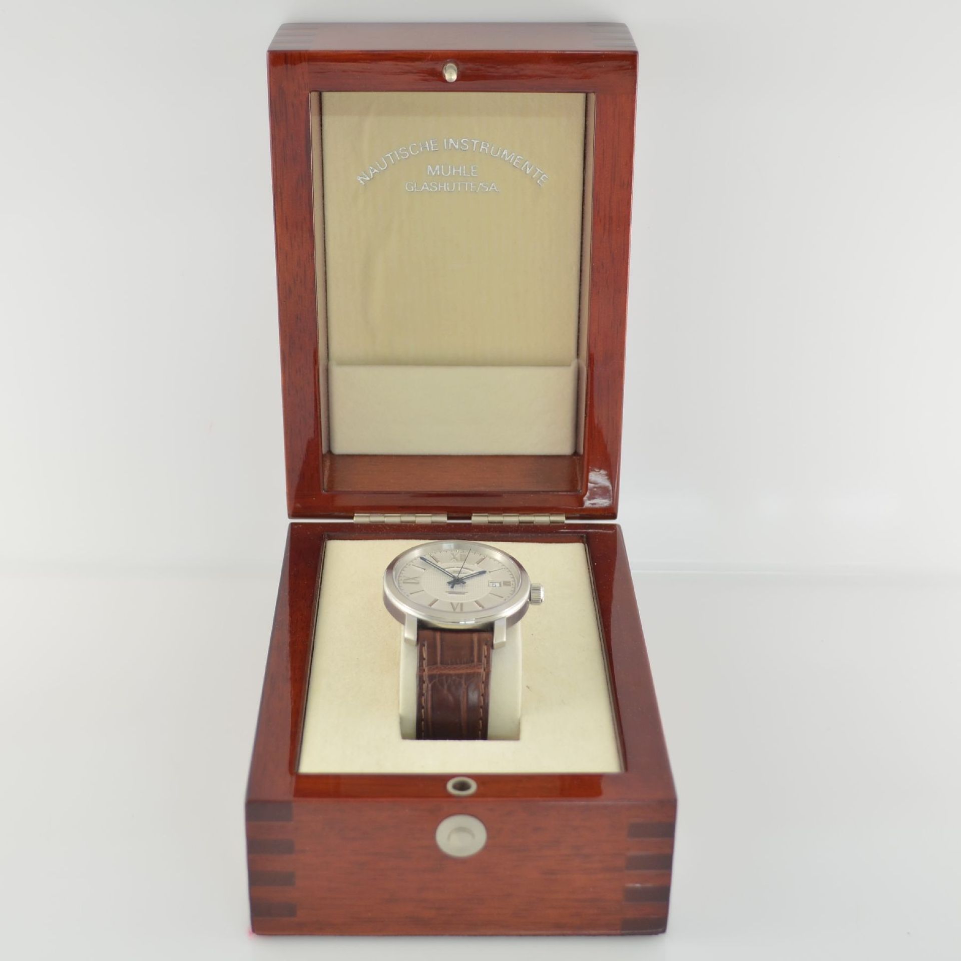 MÜHLE Glashütte/SA. Nautische Instrumente Chronometer Cap Polonio limitierte Herrenarmbanduhr, - Bild 7 aus 7