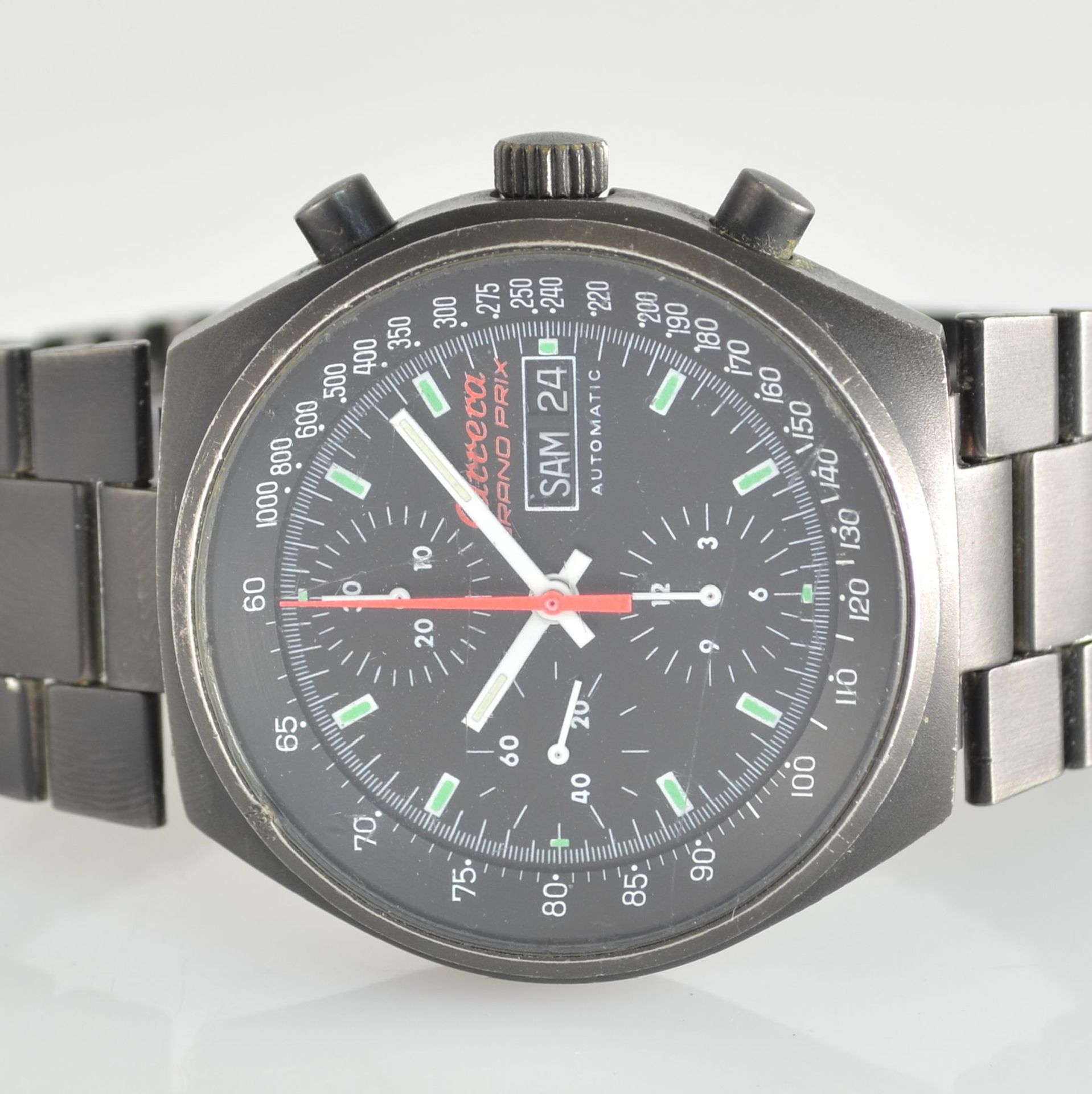 CARRERA Grand Prix Herrenarmbanduhr mit Chronograph, Schweiz um 1980, Automatik, geschwärztes - Bild 2 aus 5