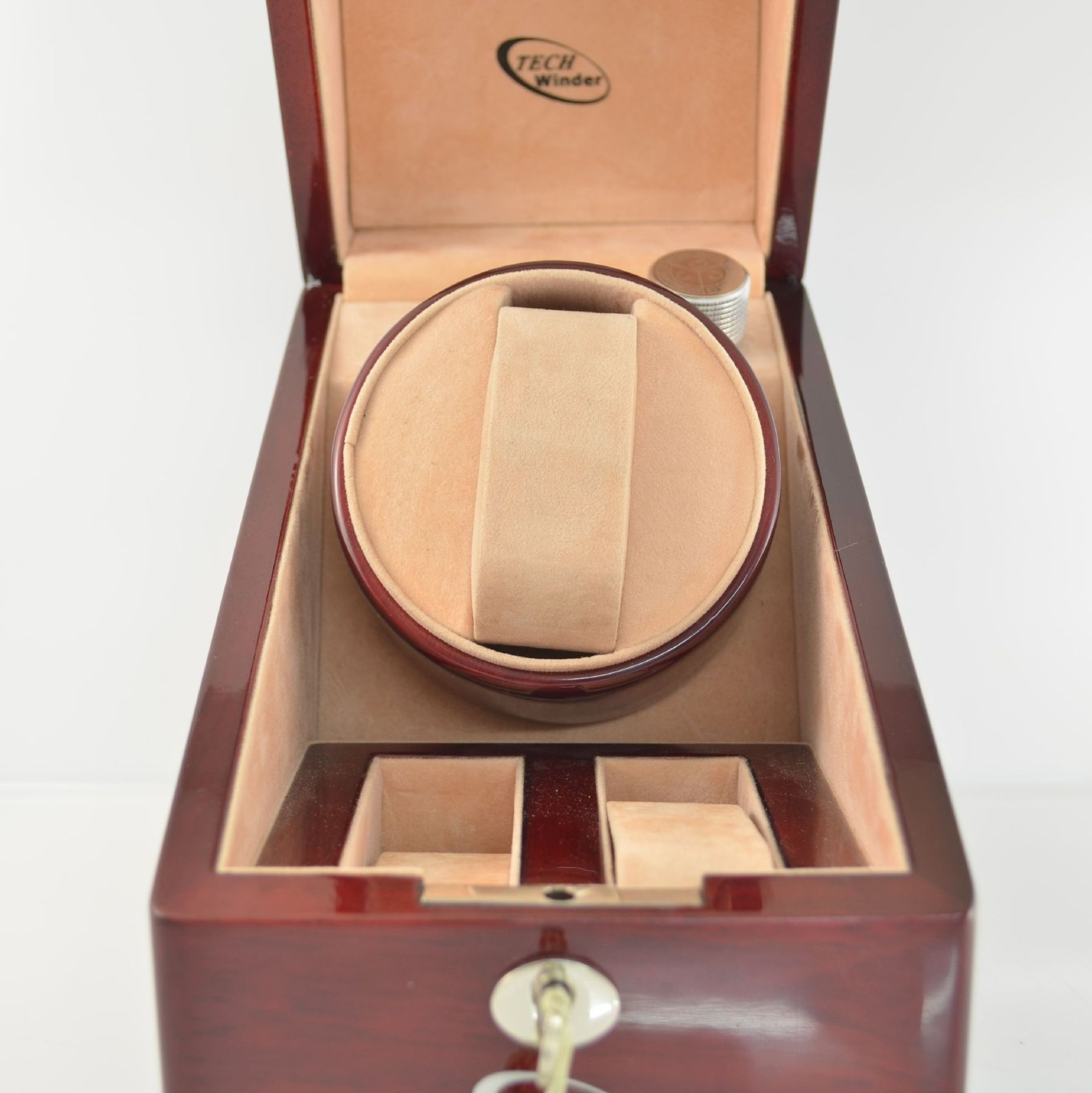Konvolut: AUDEMARS PIGUET Uhrenbeweger in Edelholz + 3 Stück, Schweiz 1980 - 2000, verglaste Holzbox - Bild 7 aus 11