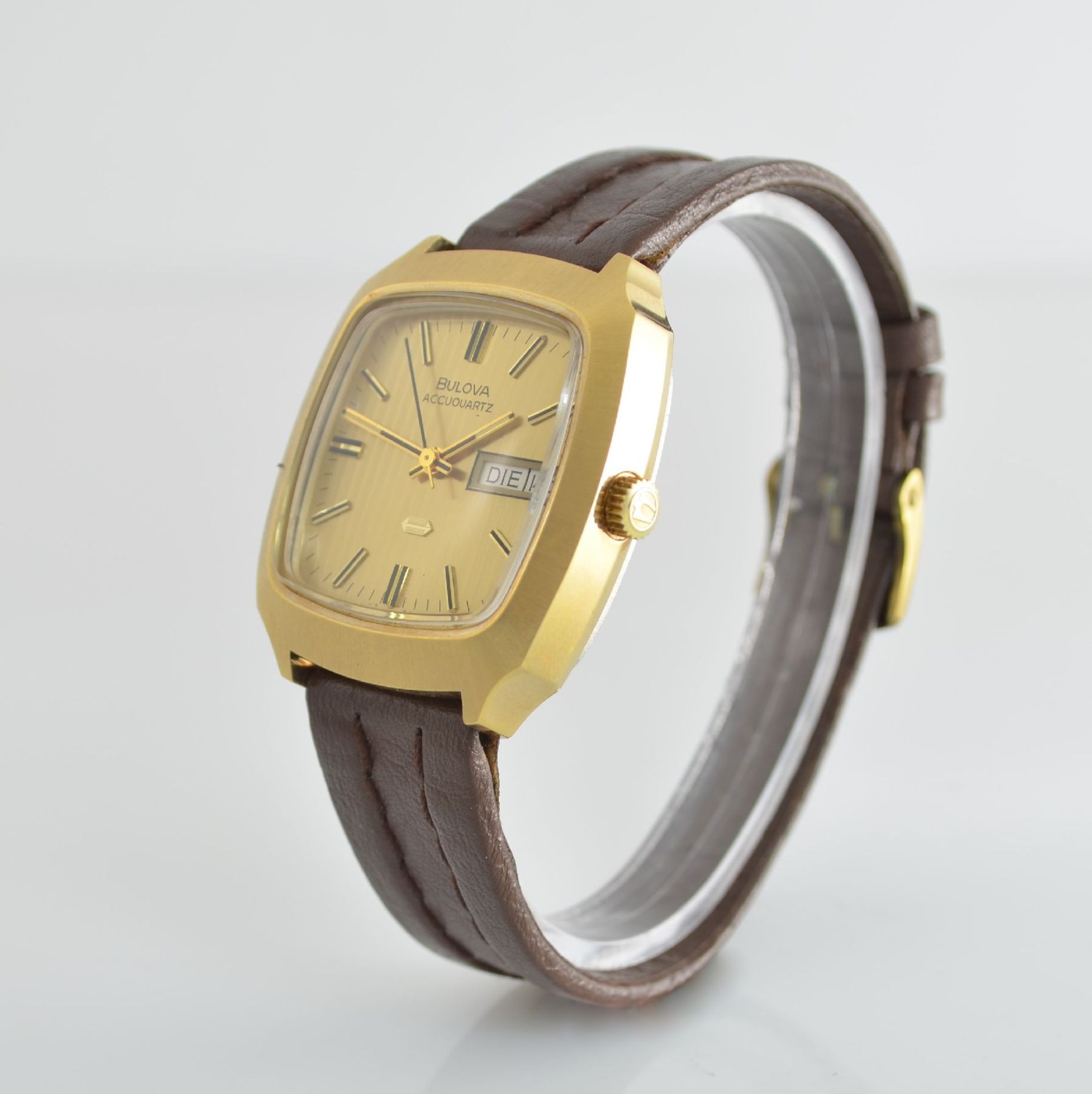 BULOVA nahezu neuwertige Accuquartz Herrenarmbanduhr, Schweiz um 1970, verg. Metallgeh., - Bild 3 aus 6