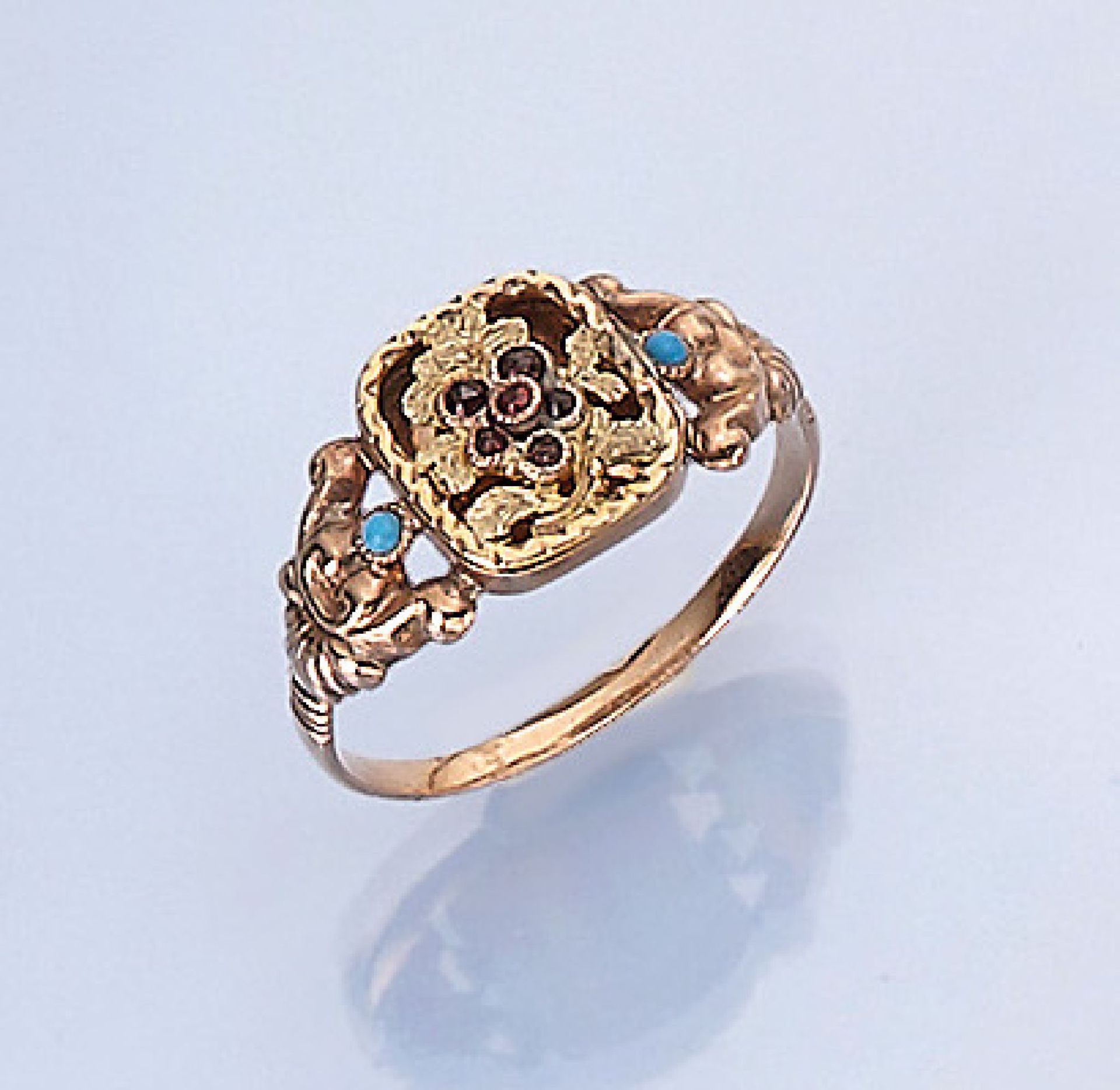 Ring mit Türkis und Granat, deutsch um 1835/ 40, GG/RG 585/000, gepr., zeittyp., RW 6014 kt gold
