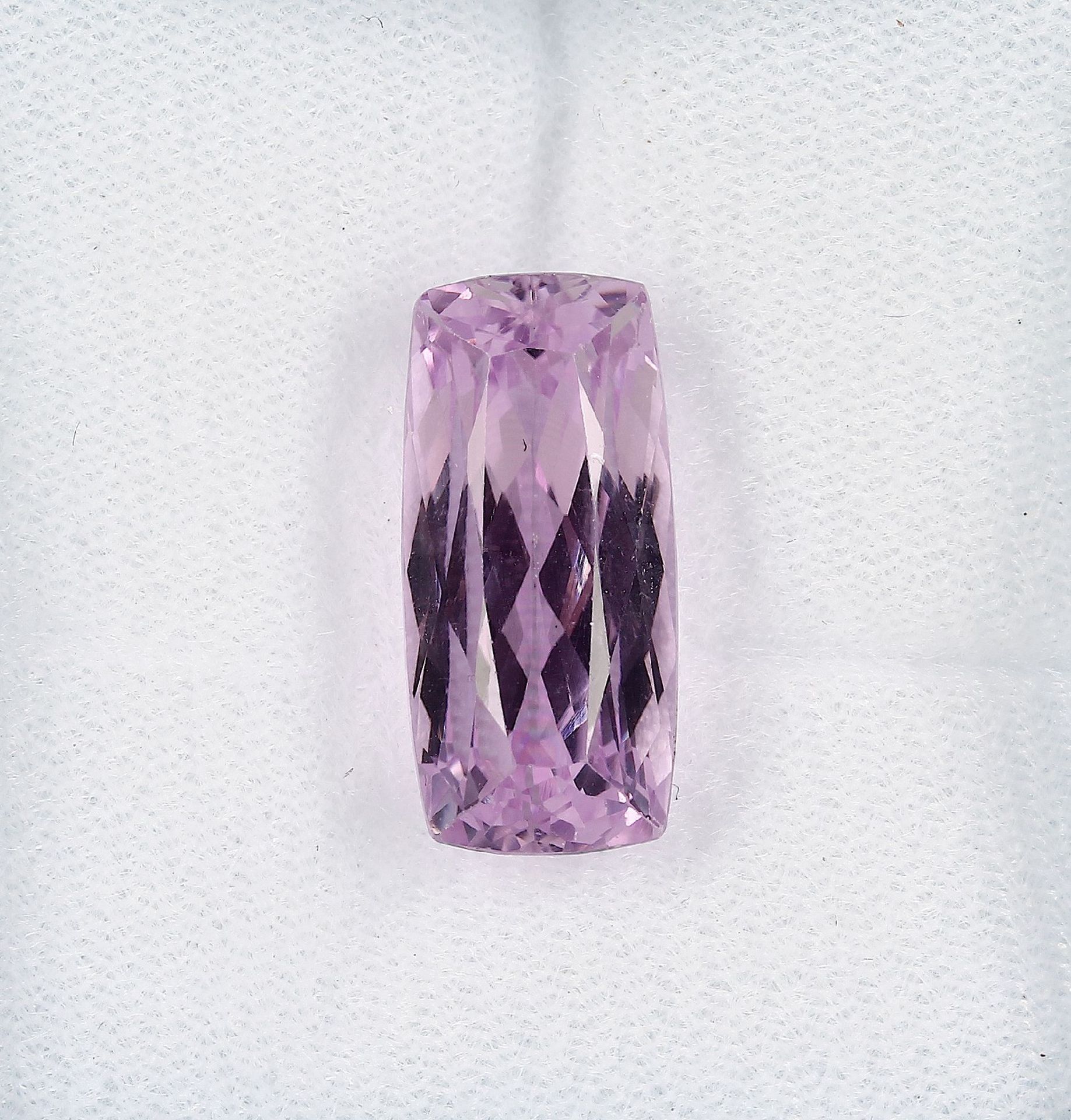 Loser Kunzit, ca. 19.7 ct, Kissenschliff Schätzpreis: 2400, - EURLoose kunzite, approx. 19.7 ct,