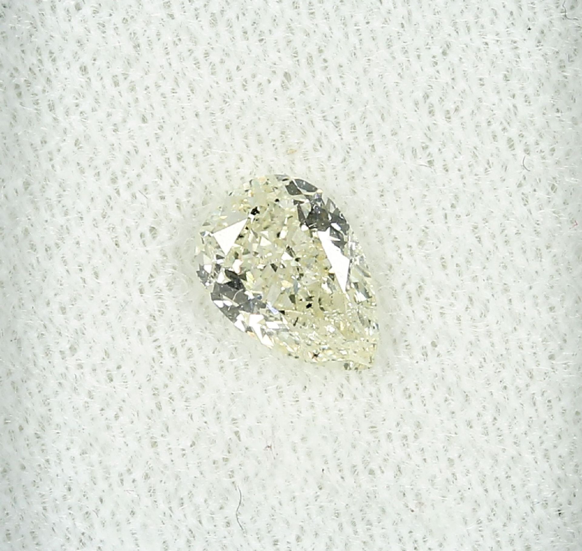 Loser Diamant, 1.02 ct get.Weiß (L)/p1, tropfenf. facett., mit HRD-Expertise Schätzpreis: 2565, -