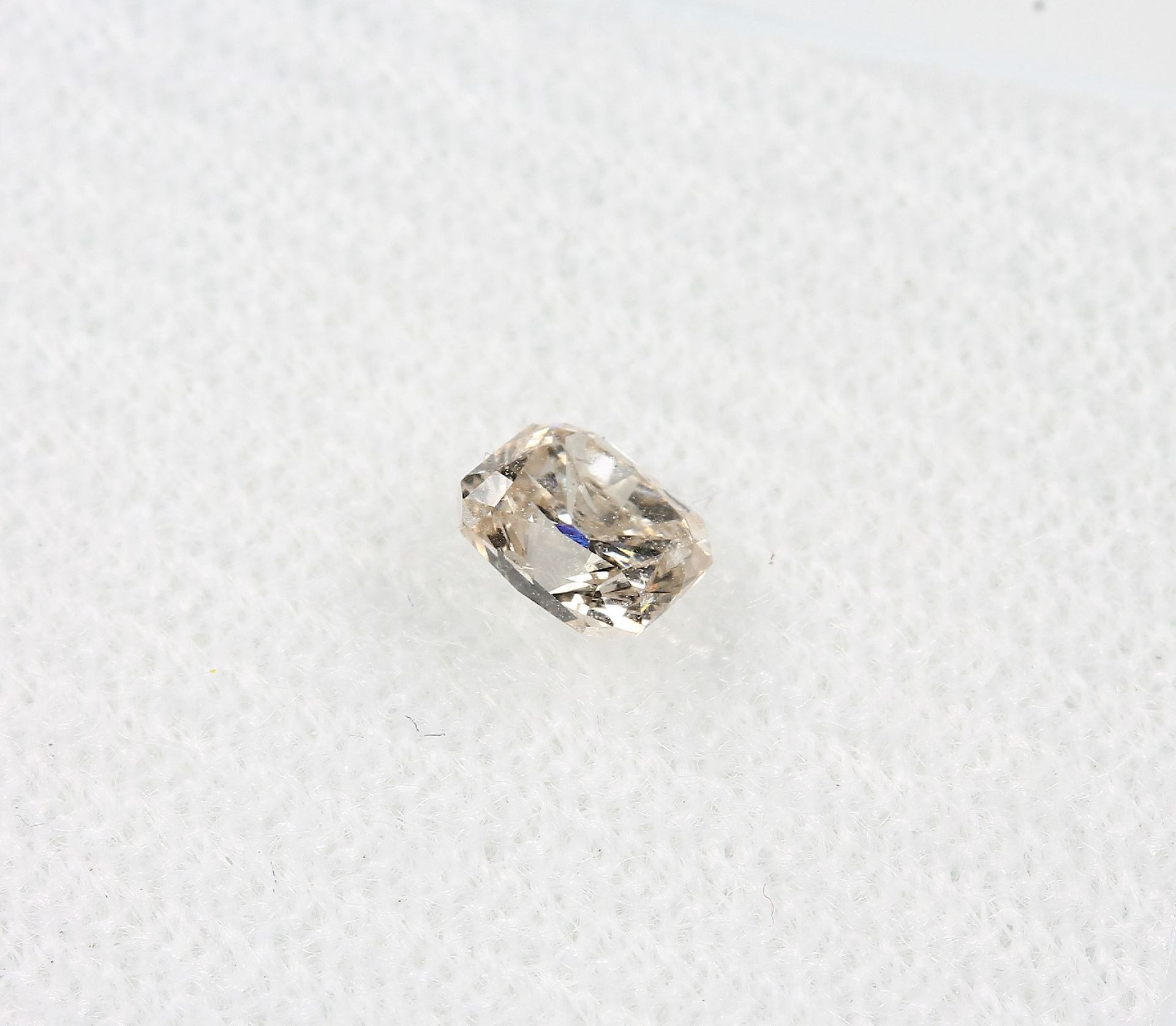 Loser Diamantradiant, 0.40 ct get.(M)/si2, mit HRD-Expertise Schätzpreis: 810, - EURLoose diamond - Bild 3 aus 4