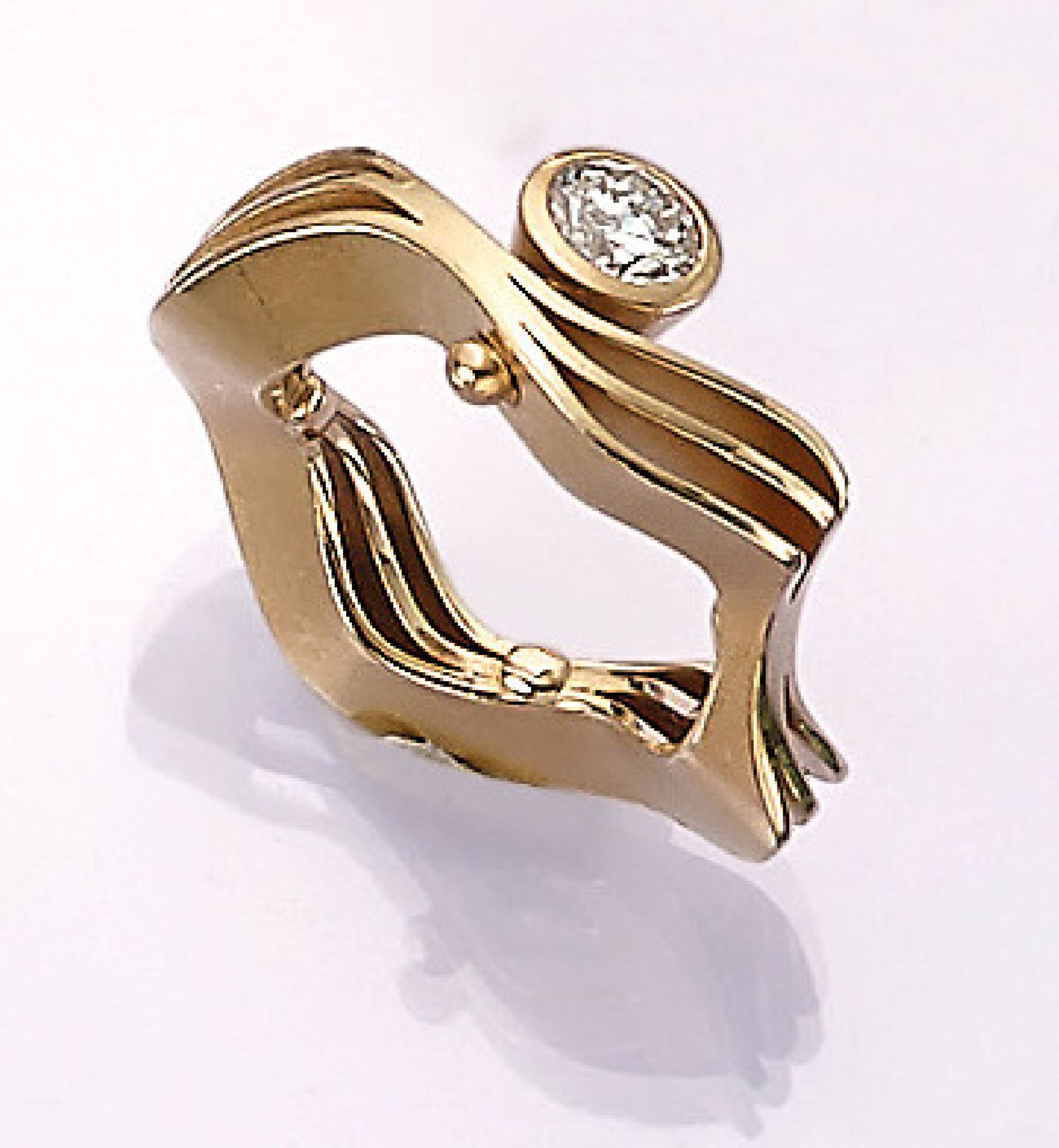 Ausgefallener 18 kt Gold Designer Ring mit Brillant, GG 750/000, wellenförmiger Ring bes. mit