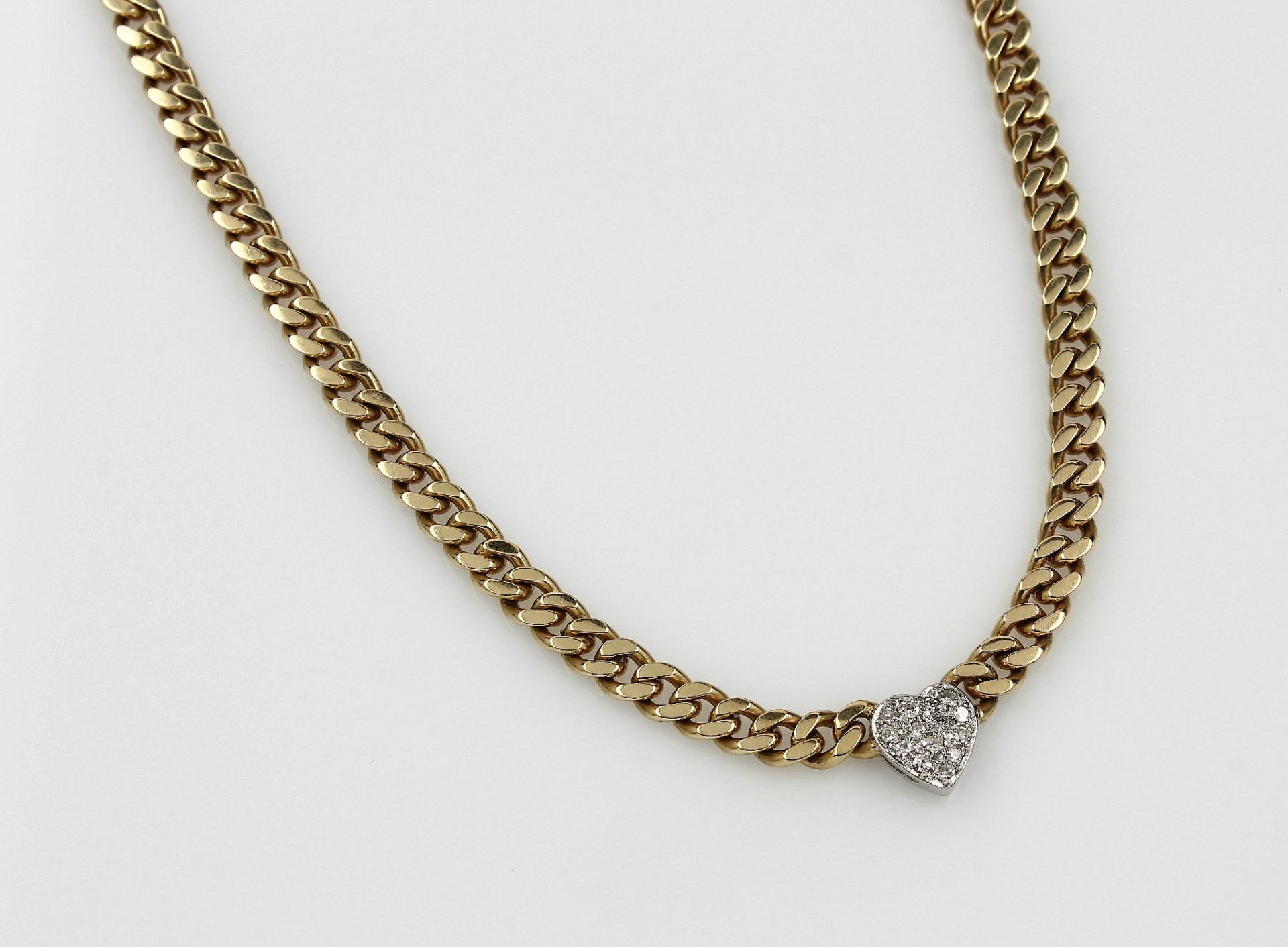 14 kt Gold Herzcollier mit Diamanten, GG 585/000, Herz ausgefaßt mit 8/8-Diam. zus. ca. 0.08 ct