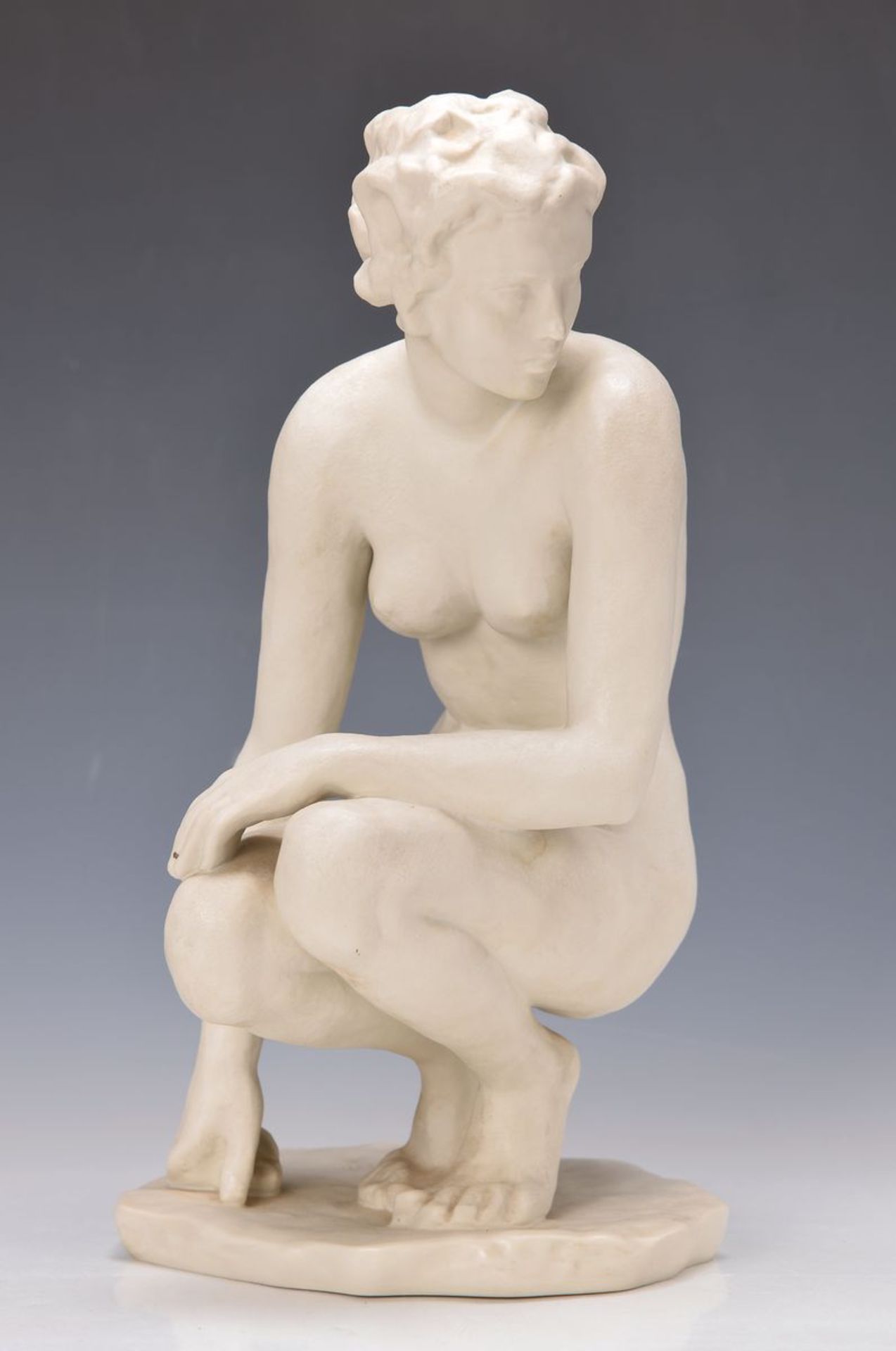 Porzellanskulptur Rosenthal, Entwurf Klimsch, Mitte 20. Jh., Die Hockende, Biskuitporzellan, am