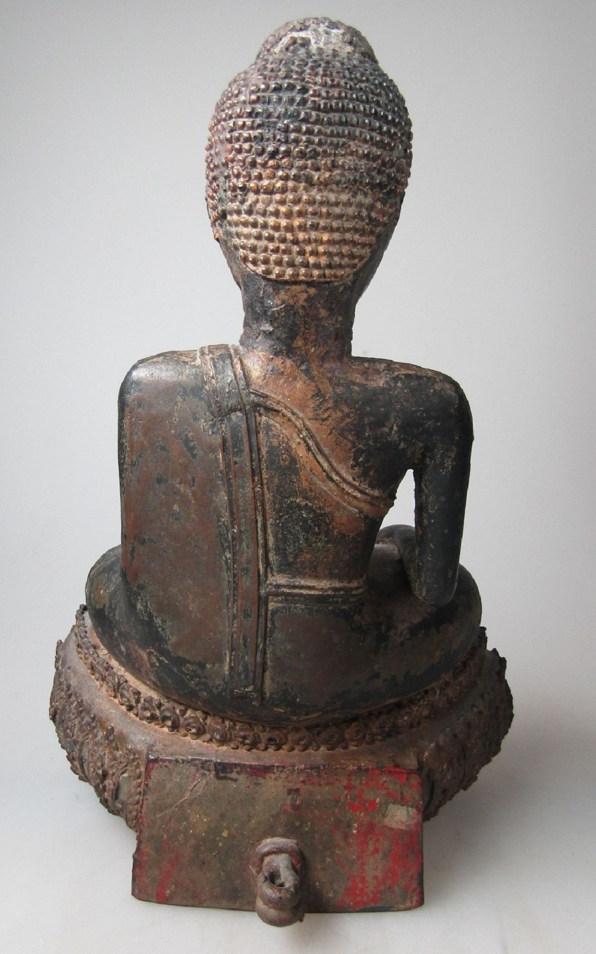 Buddha, Indochina, 19.Jh., Bronze, dunkelbraun patiniert, mineralisch gefüllt, Reste alter - Bild 8 aus 9