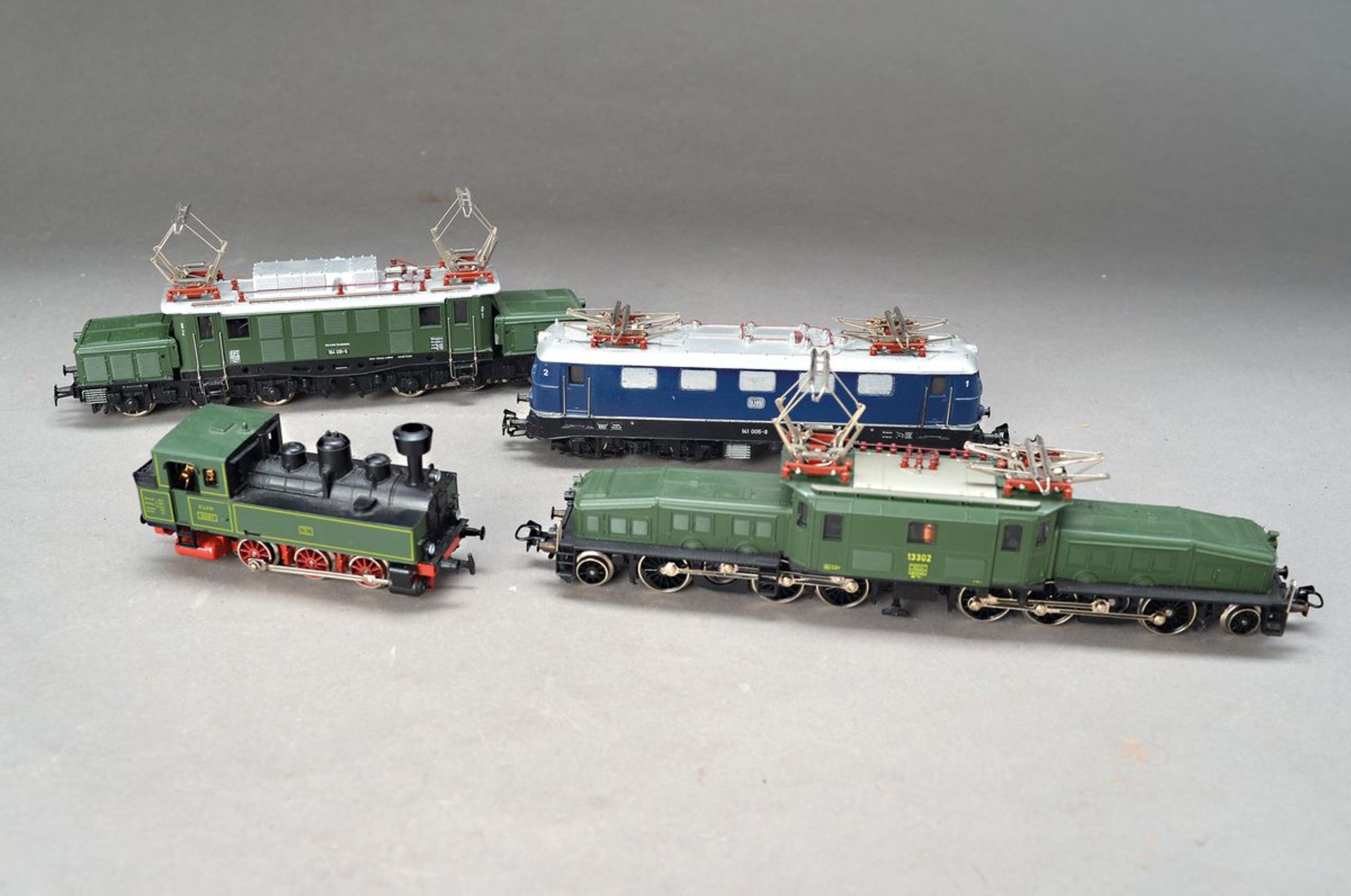 Märklin, vier Lokomotiven, HO, 13302/194 091-05/ 3087/141005-9, bespielt, Funktion nicht