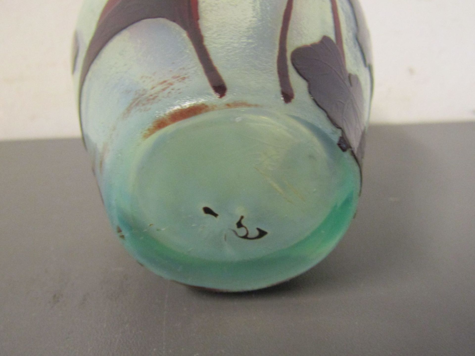 Frühe kleine seltene Vase, signiert H. Muller Croismare, Muller Freres, um 1910, farbloses Glas, - Bild 3 aus 5