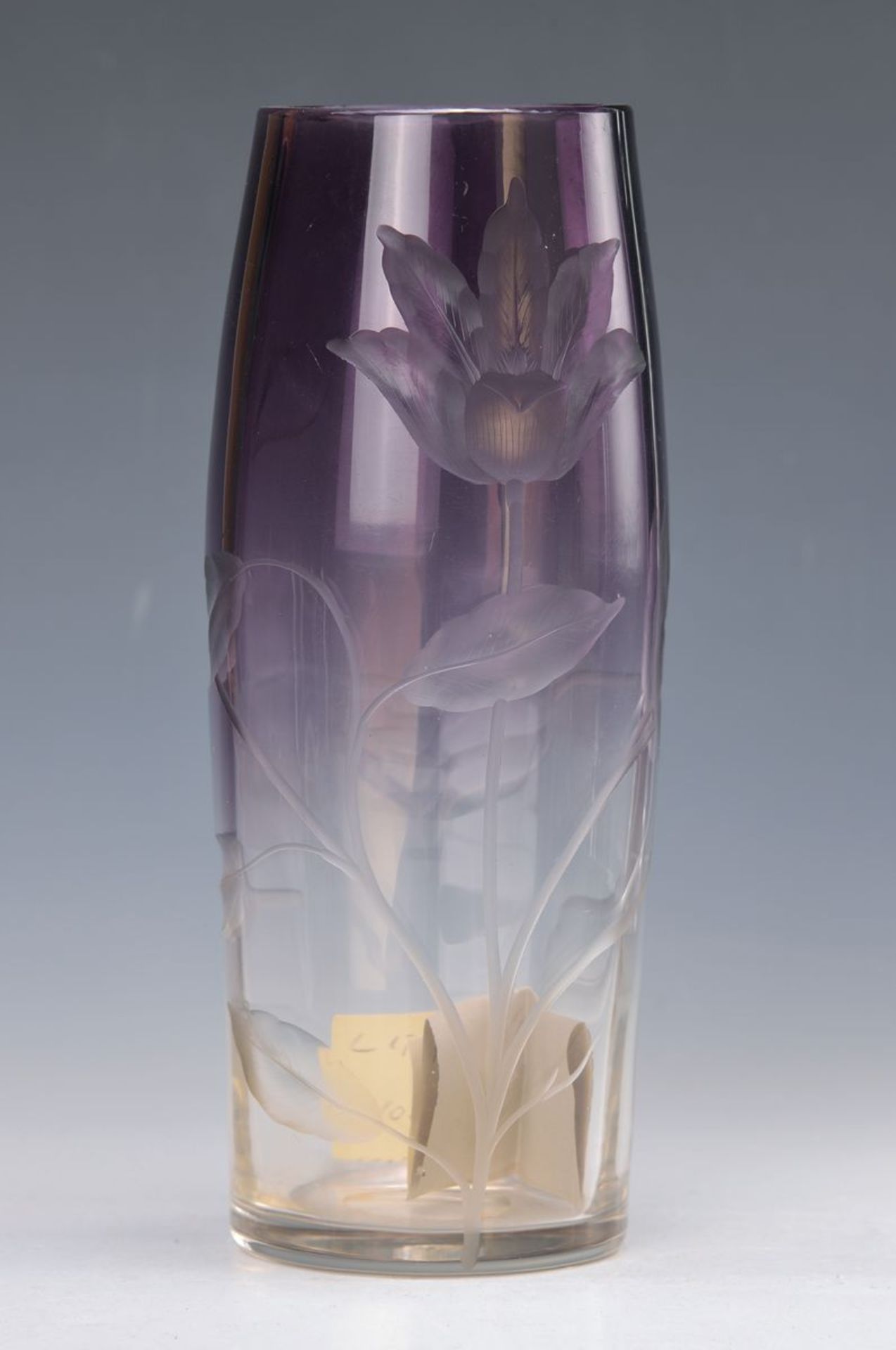 Vase, Moser, 1.H. 20.Jh., farbloses Glas, innen violett eingepudert, floraler Dekor, im