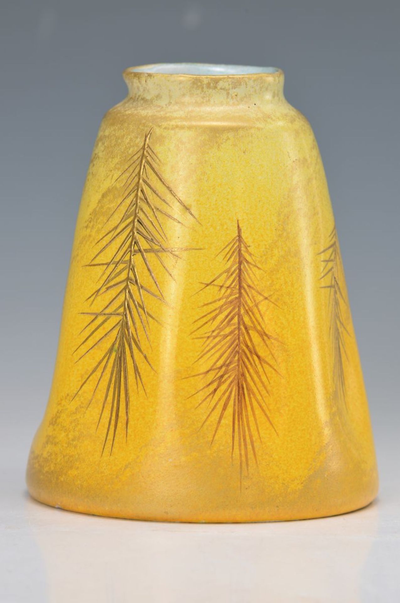 Vase, Clement Massier, um 1910, Keramik, sechsfach gedellte Wandung mit gelbem Glas und