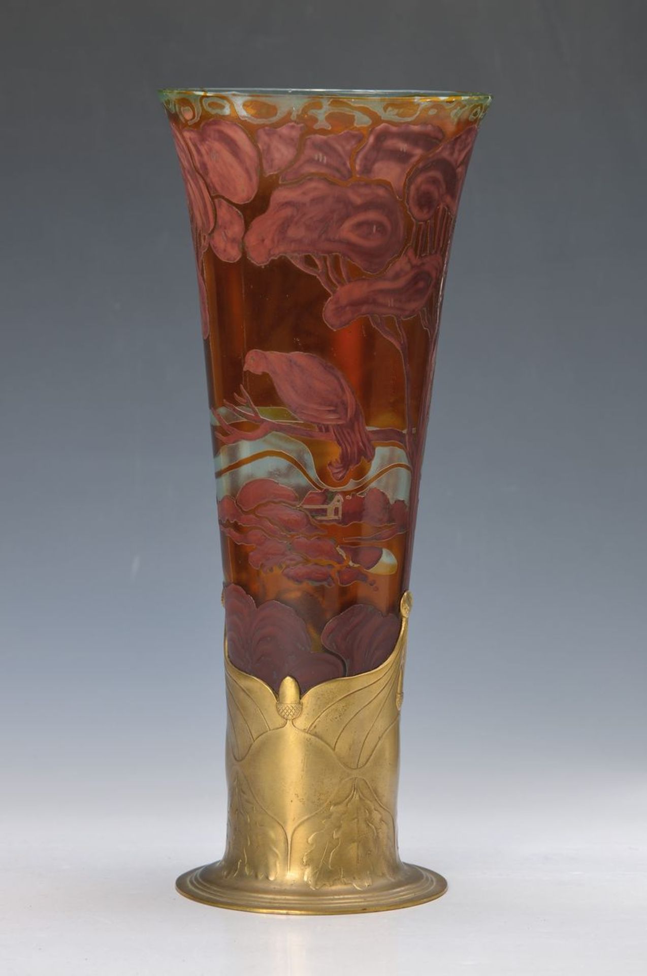 Seltene Vase, Val St. Lambert und Orivit, um 1900, partiell silber gelb gebeiztes Glas violett und