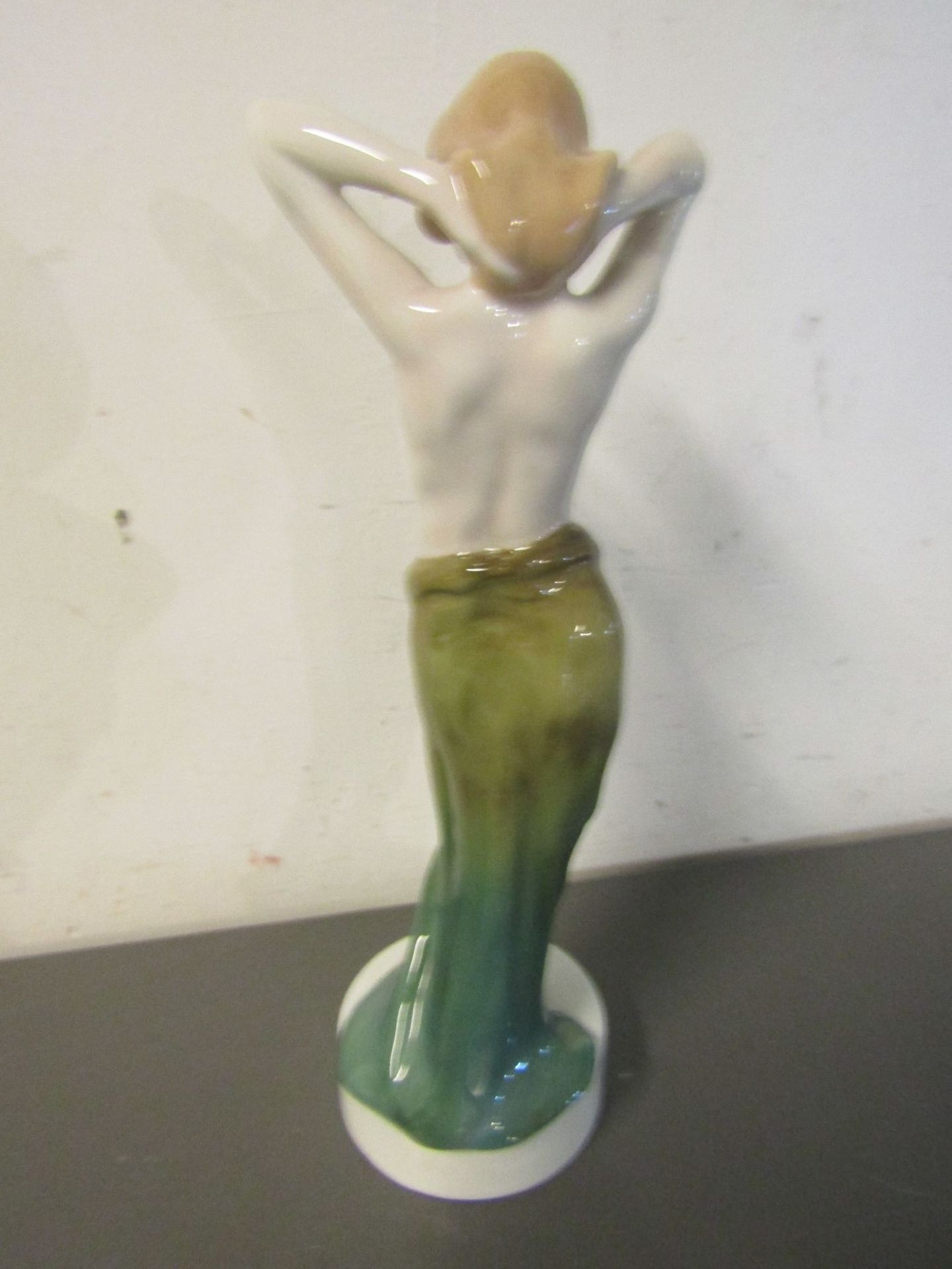 Porzellanfigur "Nach dem Bade", Rosenthal, Kriegsmarke 1914-18, Entwurf Berthold Boehs, signiert, - Bild 3 aus 5