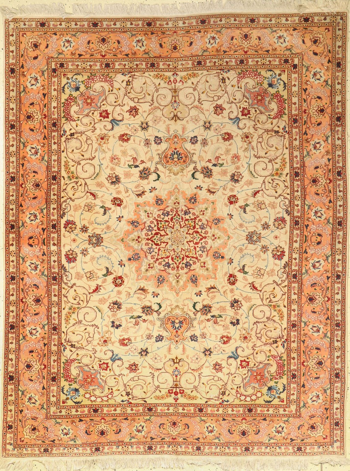 Täbriz fein, Persien, ca. 40 Jahre, Korkwolle mit Seide, ca. 204 x 158 cm, EHZ: 4Fine Tabriz "Part-