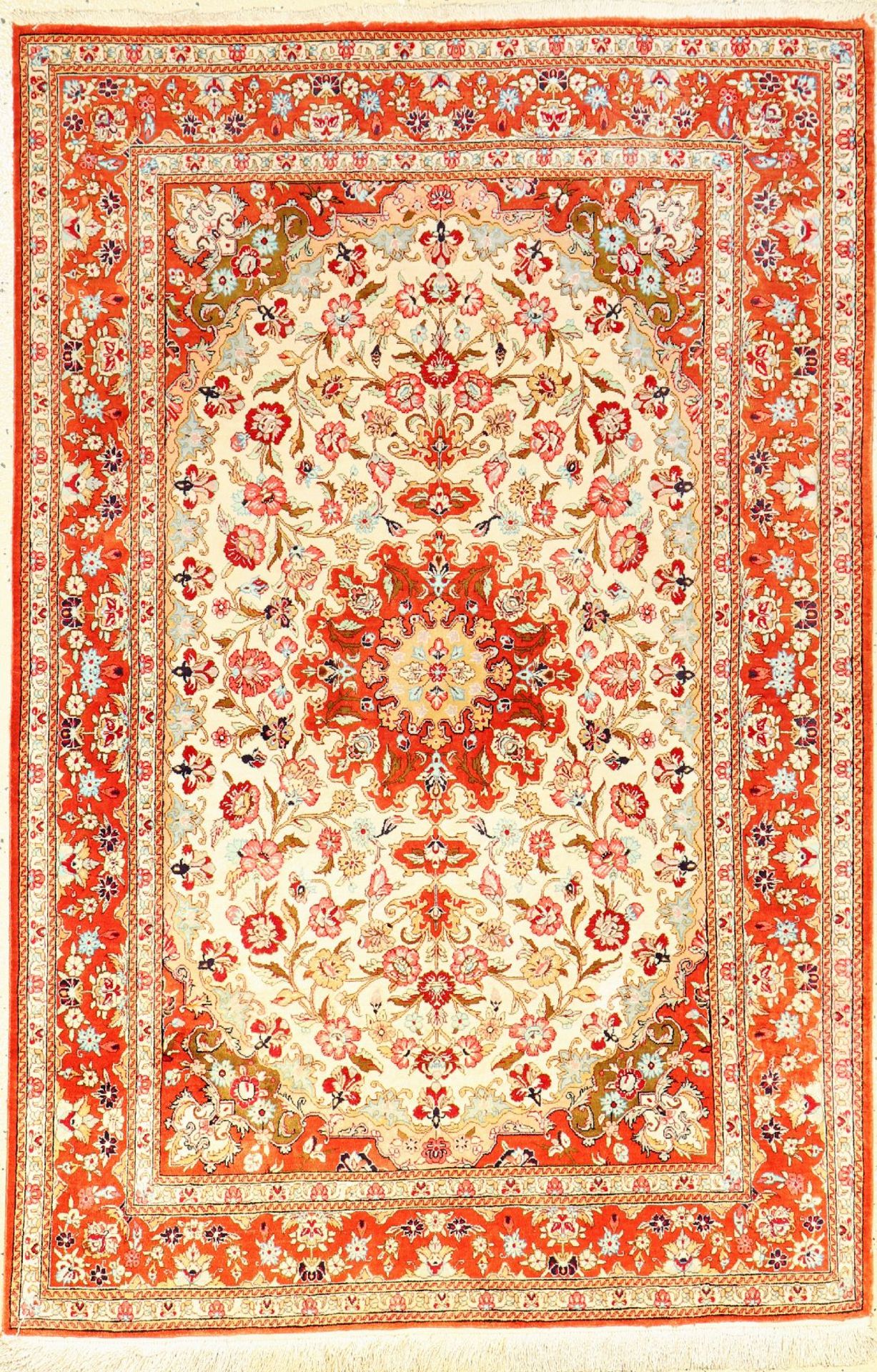 Ghom Seide, Persien, ca. 50 Jahre, reine Naturseide, ca. 150 x 99 cm, EHZ: 2(leicht verfärbt)Fine