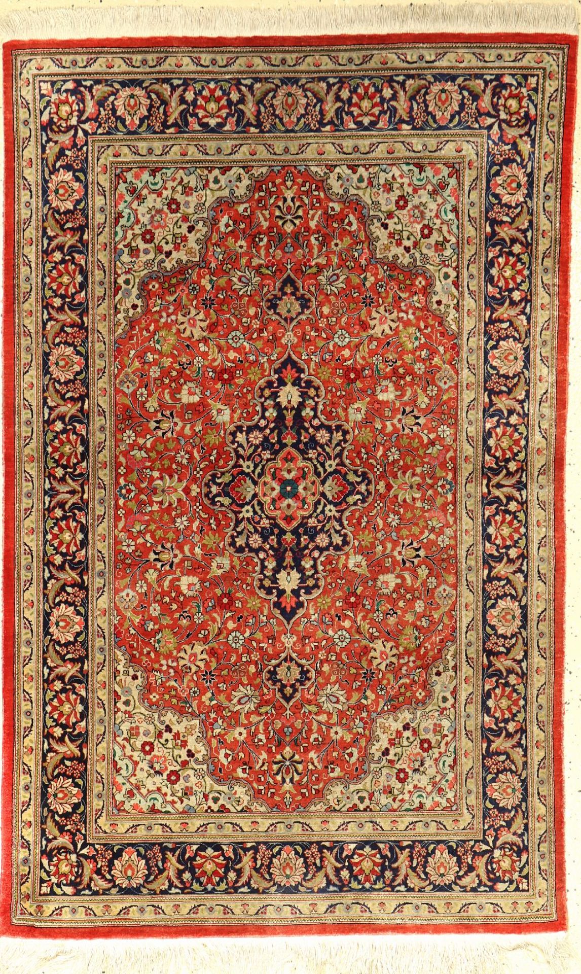 Ghom Seide, Persien, ca. 40 Jahre, reine Naturseide, ca. 151 x 94 cm, EHZ: 2-3Silk Qum Rug,