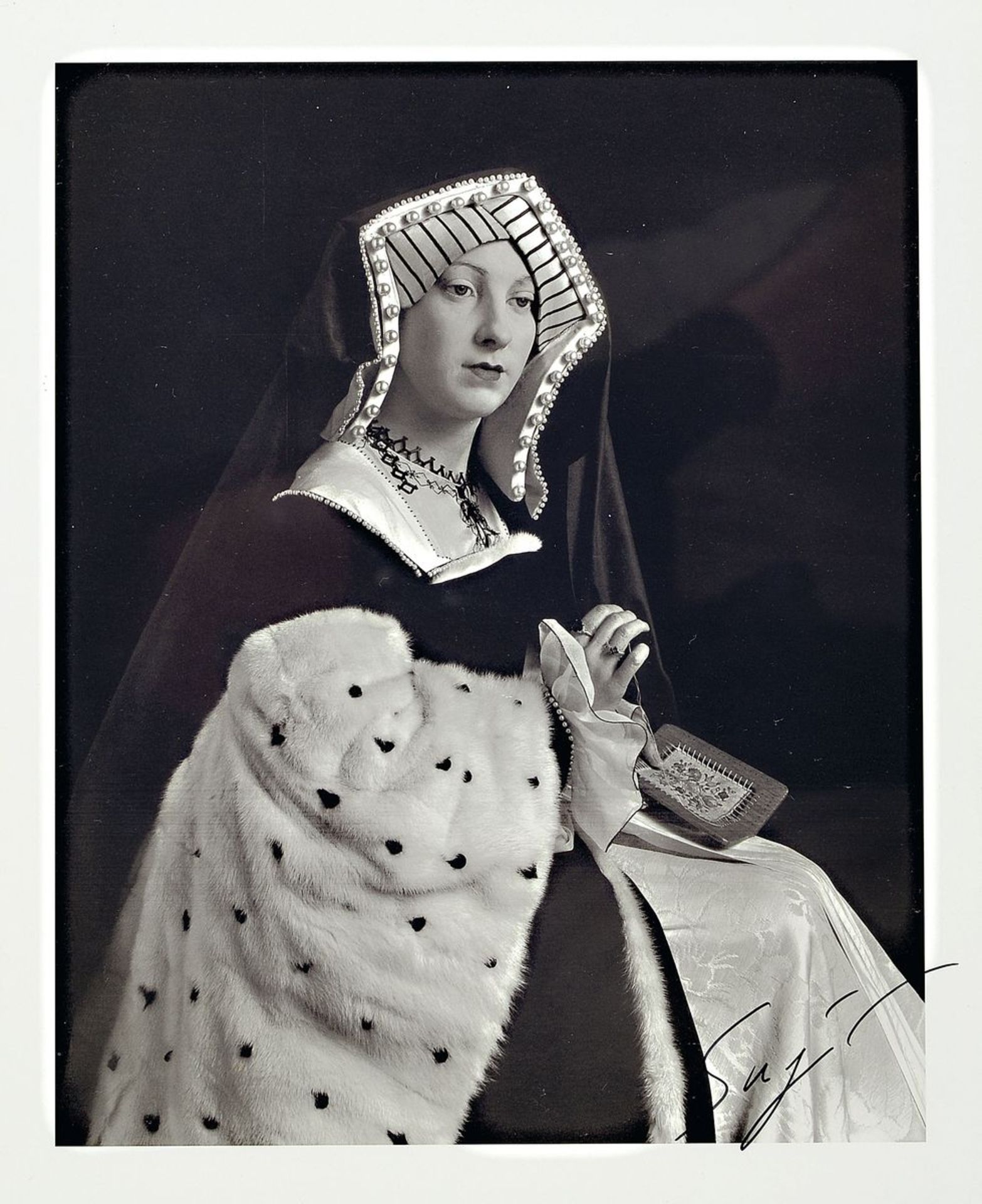 Hiroshi Sugimoto, geb. 1948, "Catherine of Aragon", Offsetdruck, handsign., leichte knicke