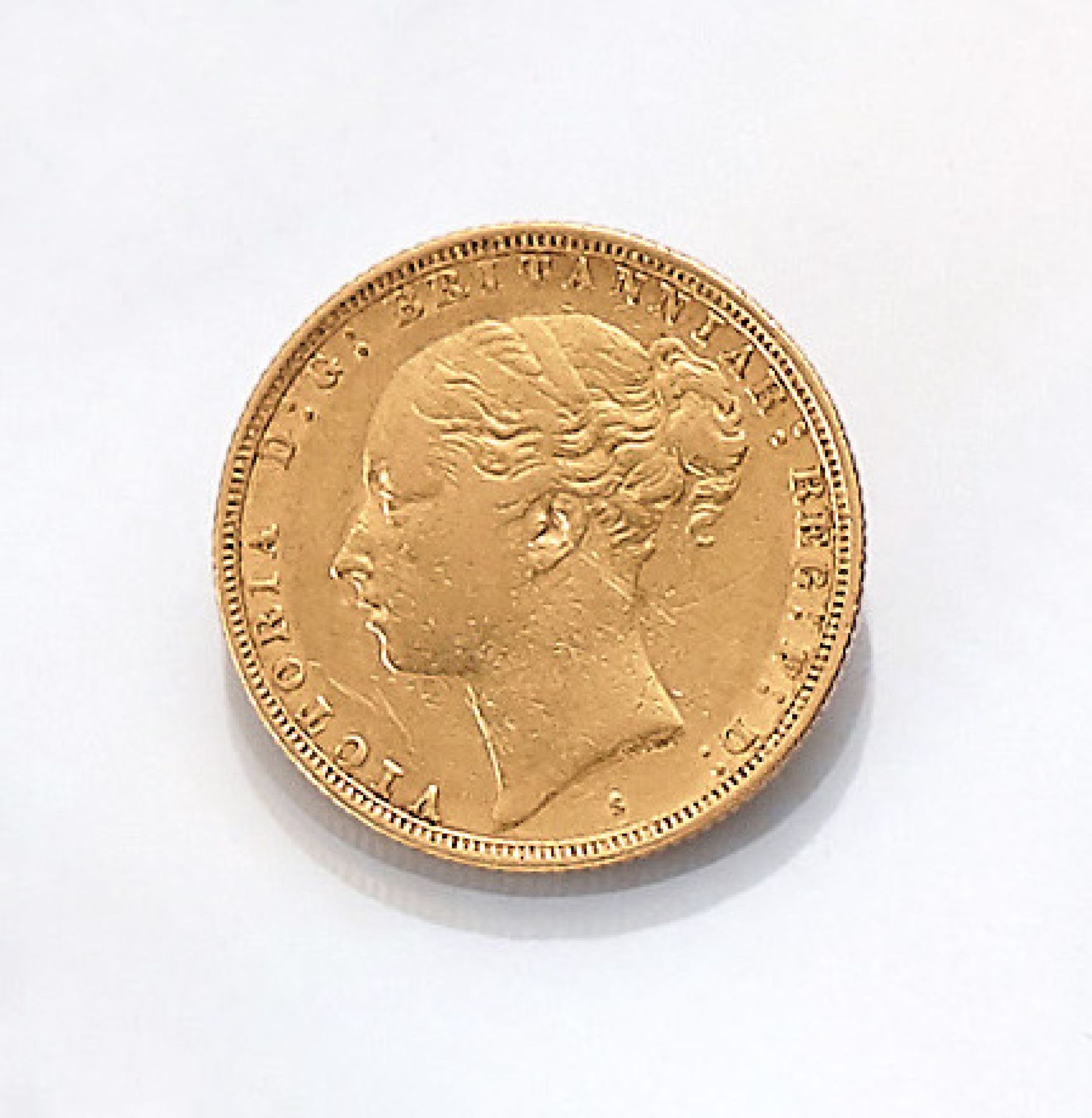 Goldmünze, Sovereign, Großbritannien, 1882, Victoria, RV: Heiliger Georg hoch zur Ross im Kampf