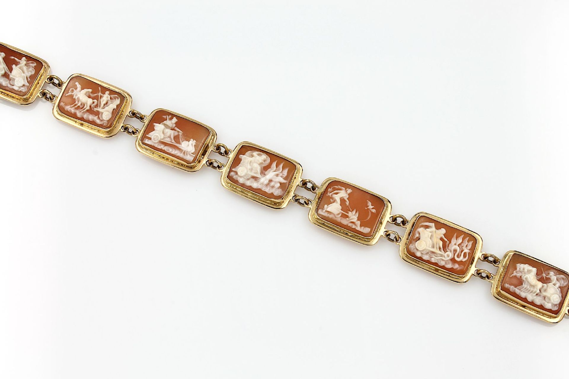18 kt Gold Armband mit Muschelkameen, Italien für den engl. Markt um 1950, GG 750/000, Darstellungen