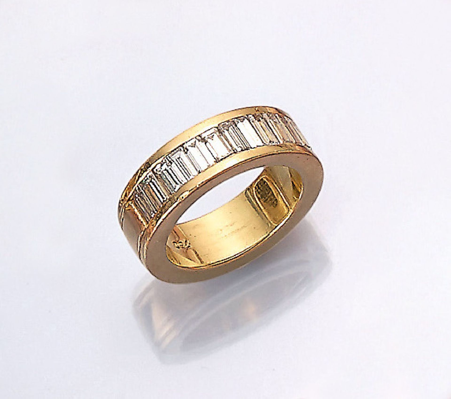 18 kt Gold Halbmemoryring mit Diamanten, GG 750/000, Diamantbaguettes zus. ca. 2.0 ct feines Weiß-