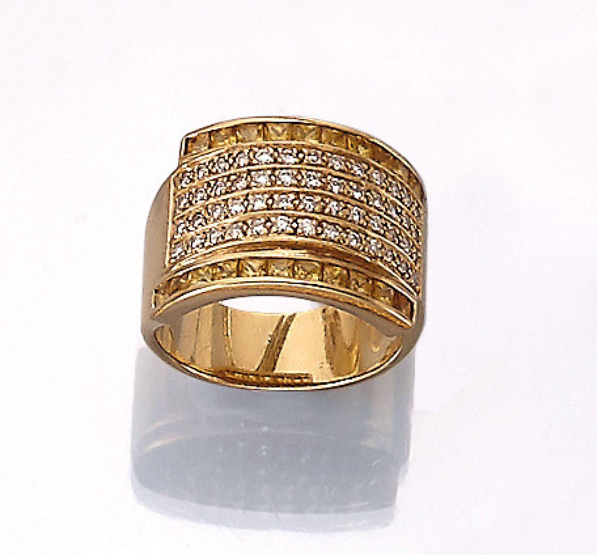 18 kt Gold Ring mit Saphiren und Brillanten, GG 750/000, Brillanten zus. ca. 0.50 ct l.get.Weiß/