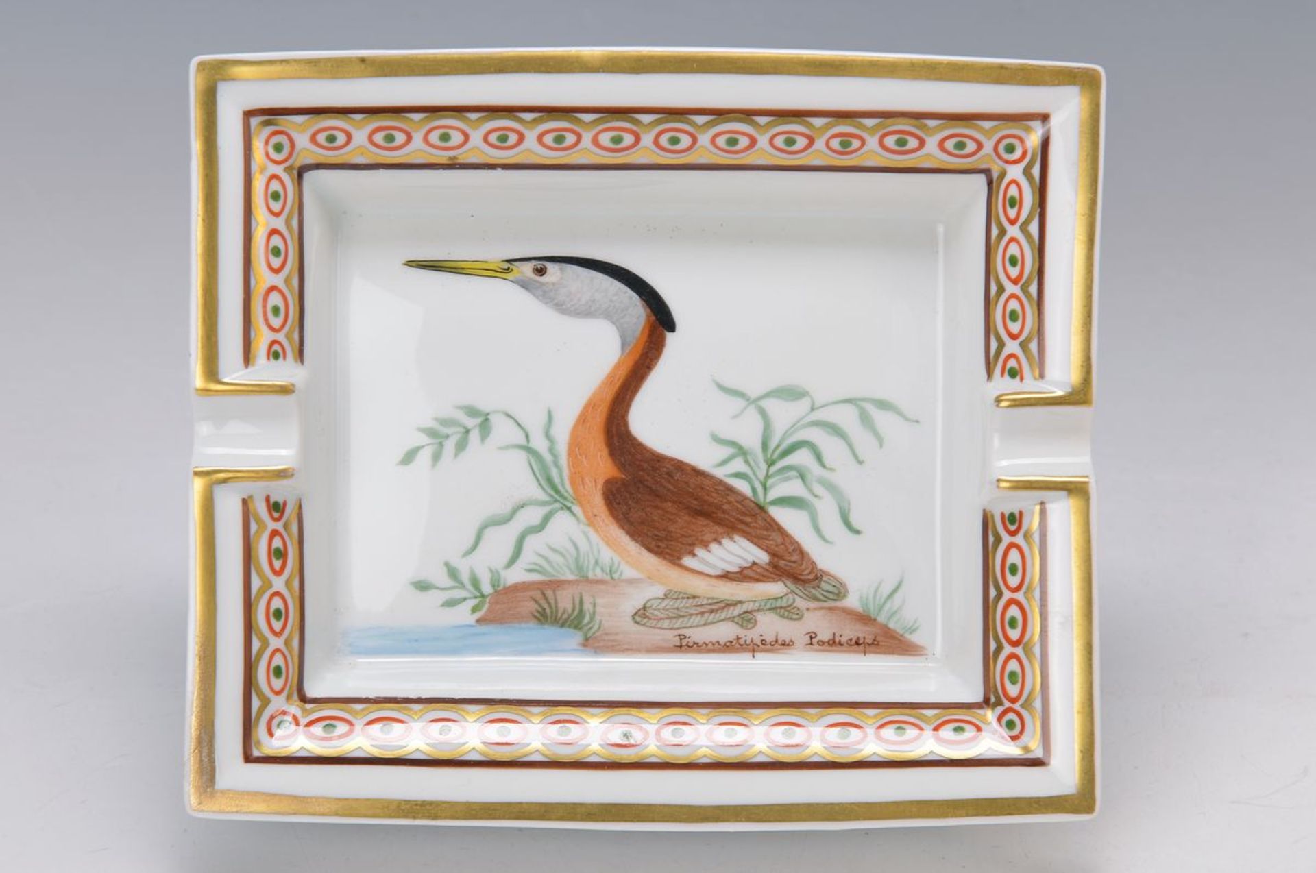 Aschenbecher, Hèrmes Paris, Porzellan, Vogelmotiv, Goldstaffage, ca. 3.5x19.5x16.5cmash-tray, Hèrmes