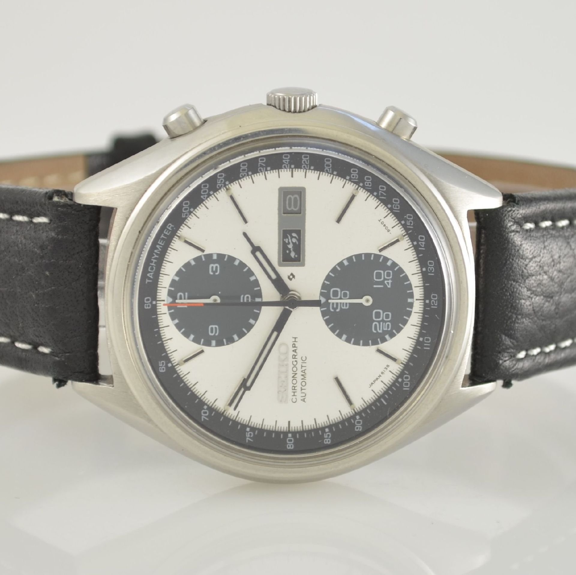 SEIKO Herrenarmbanduhr mit Schaltradchronograph in Stahl, Japan um 1975, Automatik, verschr. Geh. - Bild 2 aus 9