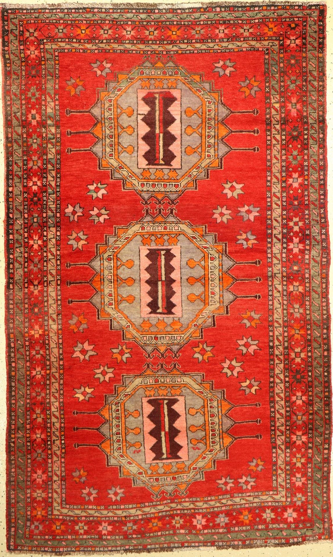 Karabagh alt (Turkmen Gül), Kaukasus, um 1930/1940, Wolle auf Wolle, ca. 210 x 125 cm, EHZ: 2-