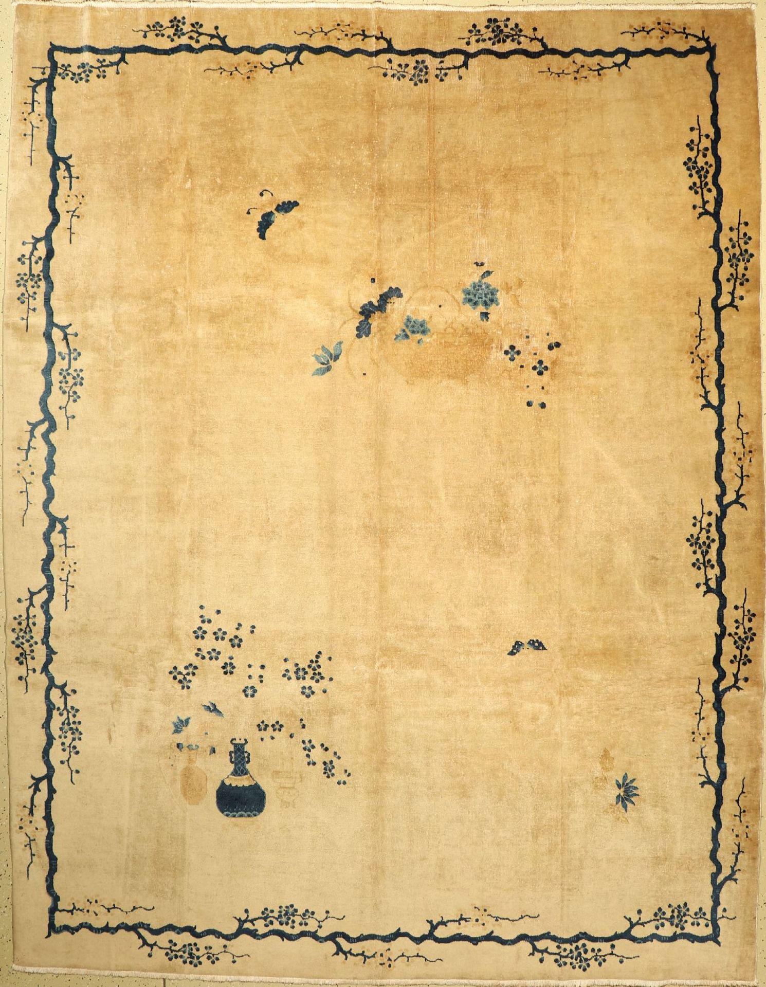 Peking antik, China, um 1900, Wolle auf Baumwolle, ca. 347 x 270 cm, EHZ: 4Beijing Carpet , China,