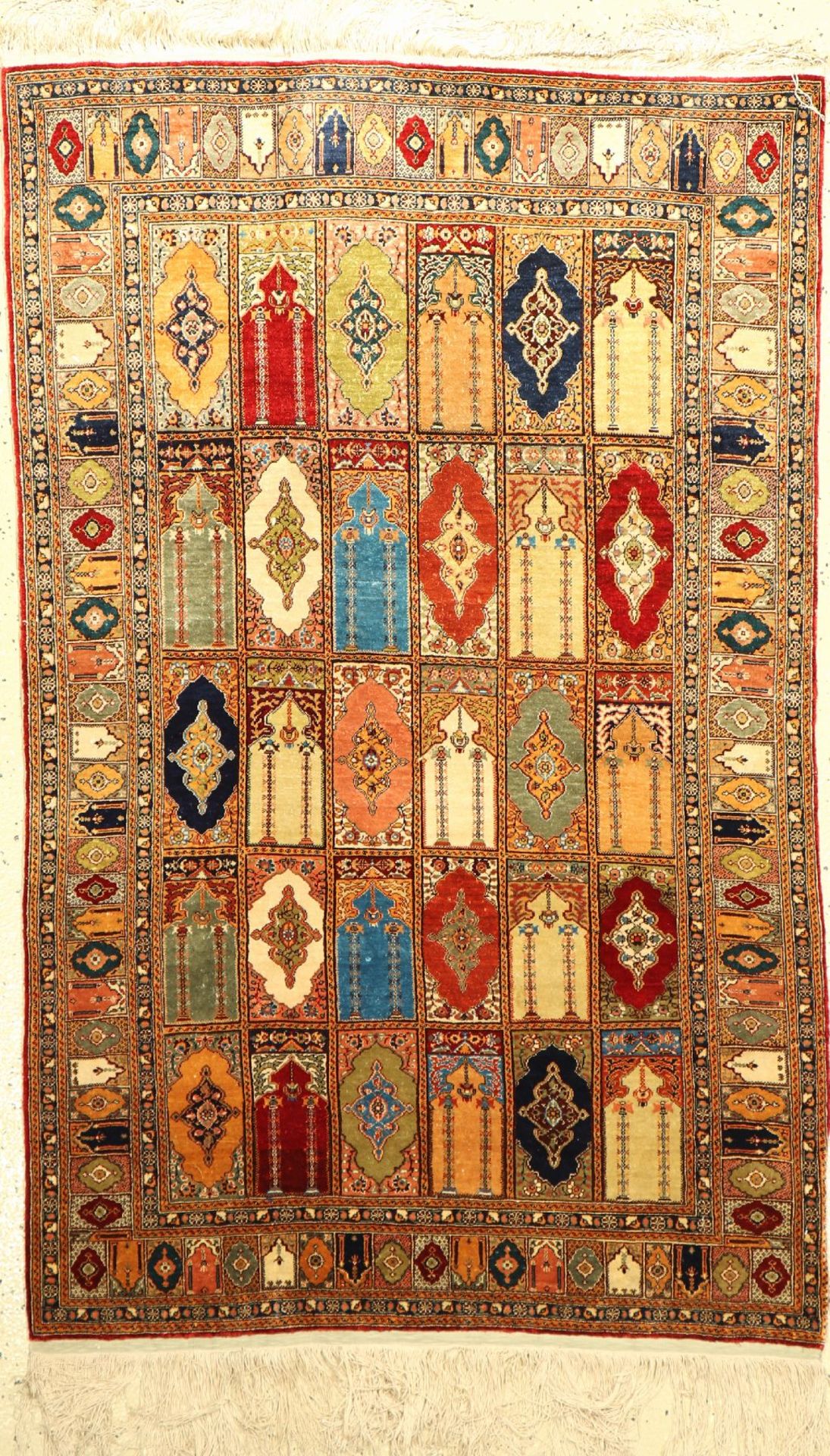 Feiner Seiden Kaisery alt, Türkei, ca. 50 Jahre, reine Naturseide, ca. 136 x 85 cm, Farsch Tu Farsch