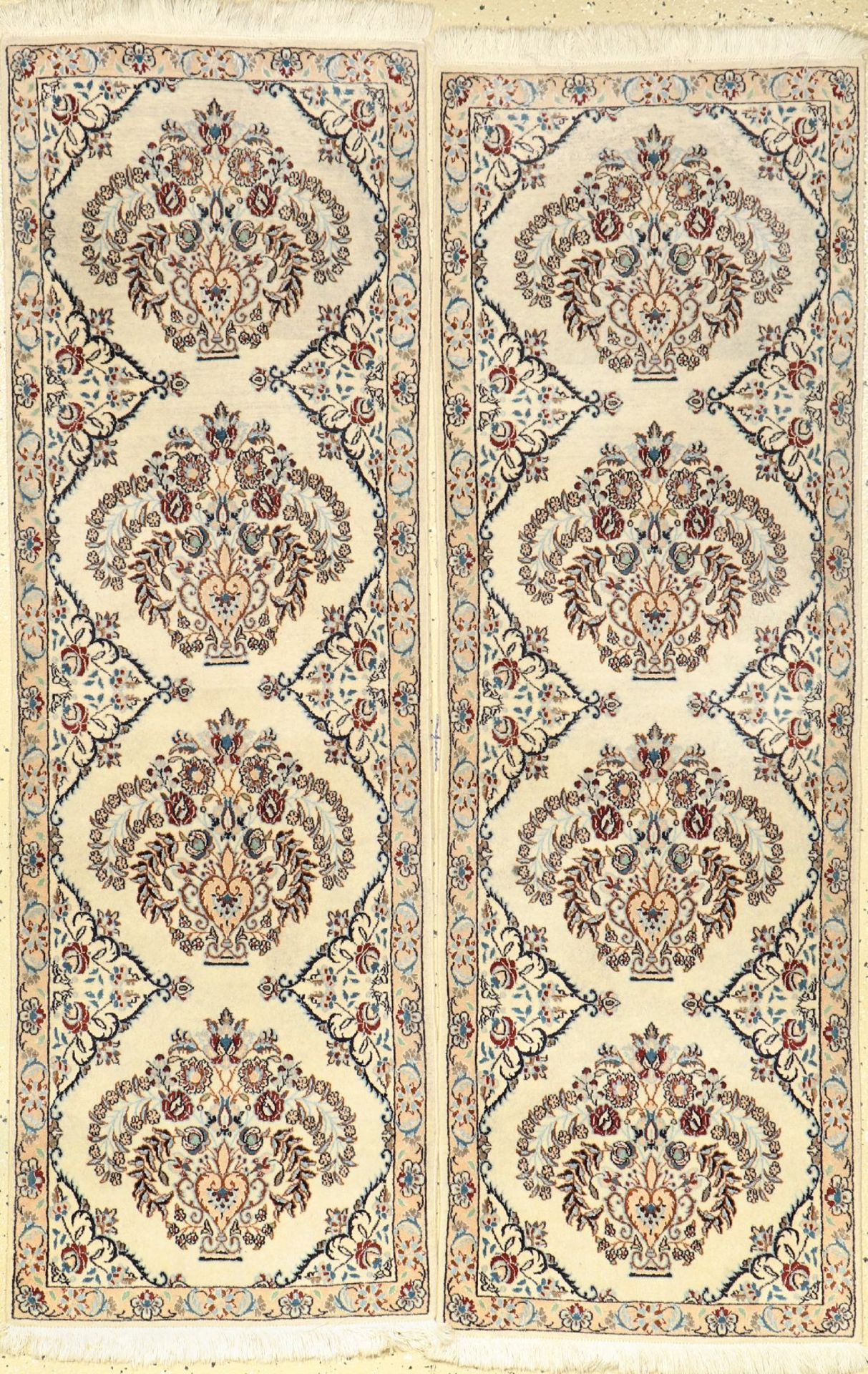 1 Par Nain fein, Persien, ca. 40 Jahre, Korkwolle mit Seide, ca. 137 x 45 cm, Reinigungsbedürftig,