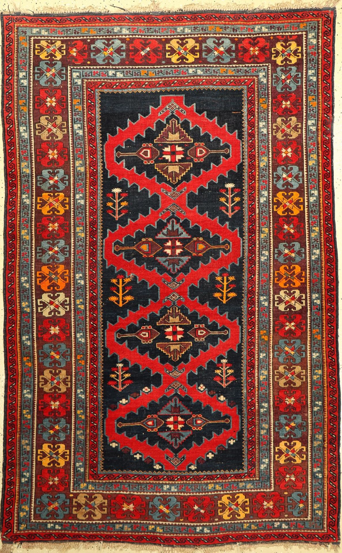 Karabagh alt, kaukasus, um 1920, Wolle auf Wolle, ca. 203 x 130 cm, EHZ: 3-4Karabagh Rug , Caucasus,