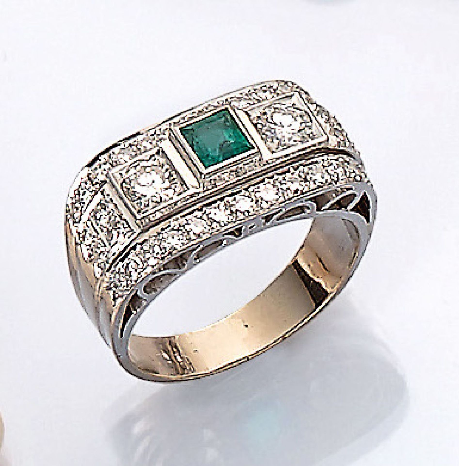 14 kt Gold Ring mit Smaragd und Diamanten, WG 750/000, 1 Smaragd-Carree ca. 0.30 ct, Diamanten