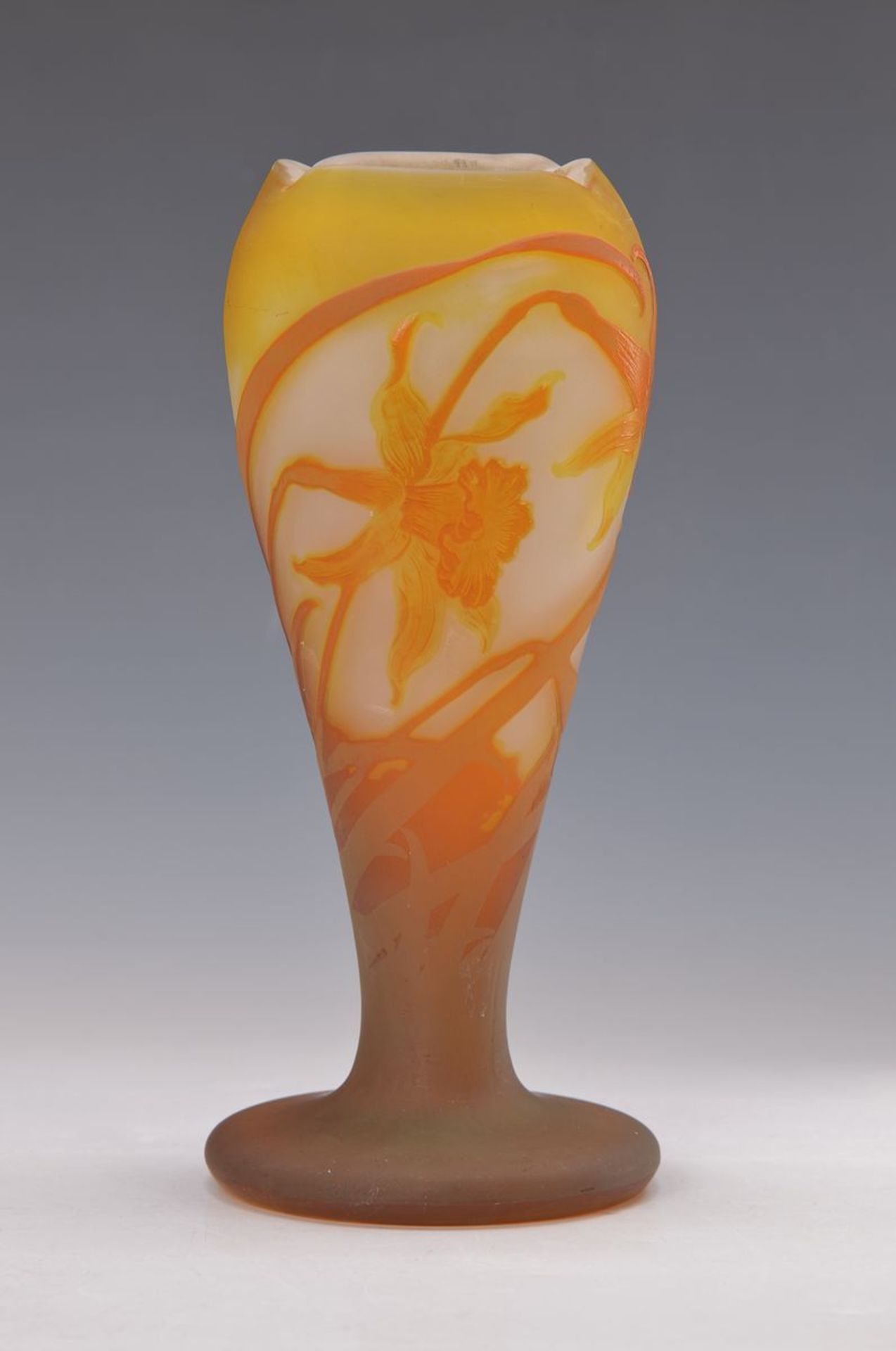Vase, Gallé, um 1905-10, Probestück, farbloses Schichtglas, weiss und gelb eingepudert, orange-rot