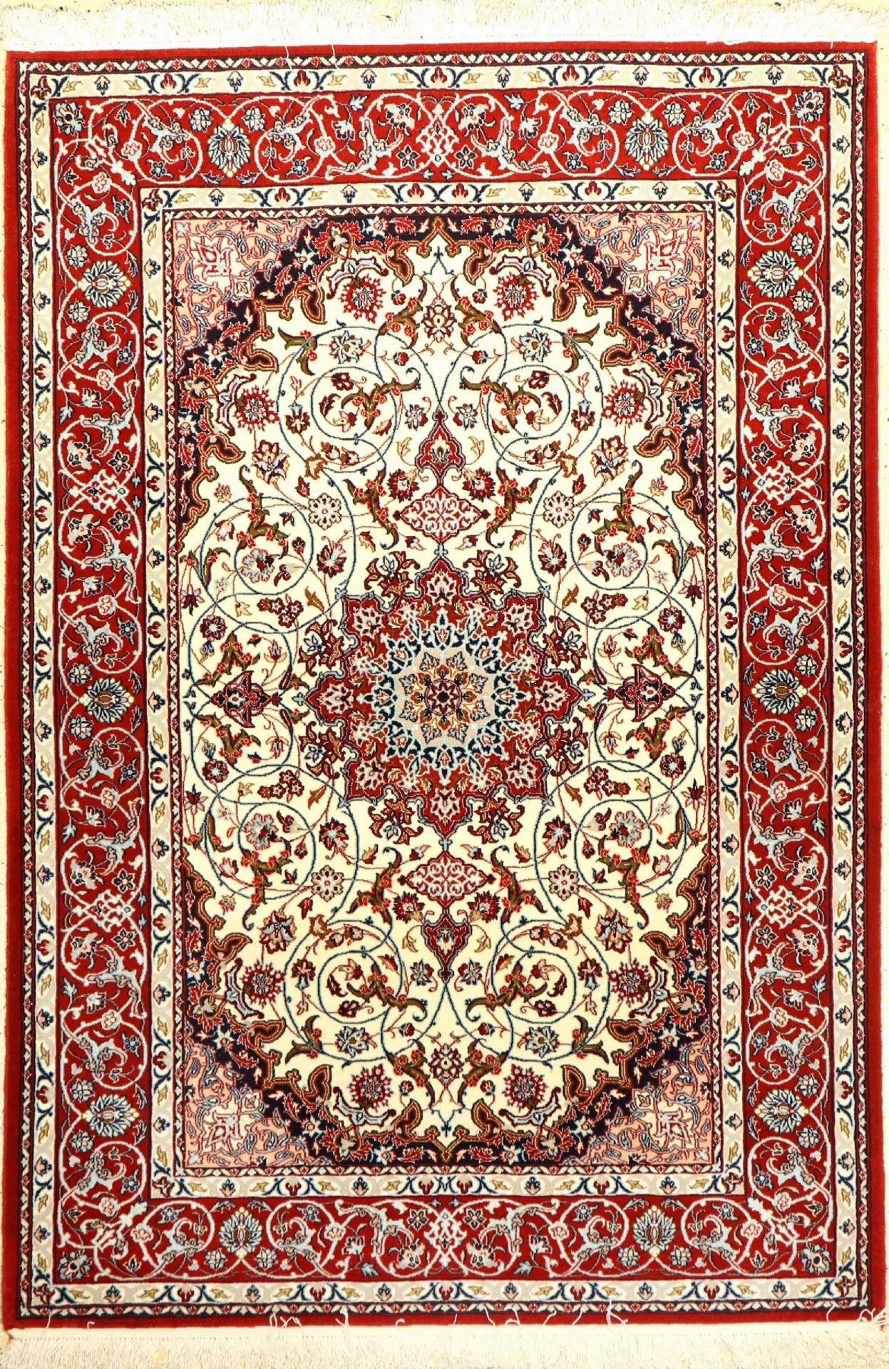 Feiner Esfahan, Persien, ca. 20 Jahre alt, Korkwolle mit und auf Seide, ca. 168 x 108 cm, EHZ: 1-