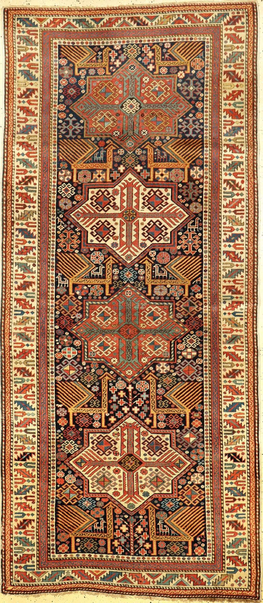 Akstafa Kasak antik, Kaukasus, Ende 19.Jhd., Wolle auf Wolle, ca. 280 x 125 cm, EHZ: 4-5. Selten.