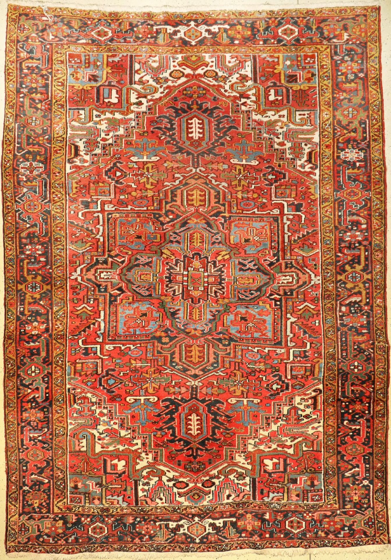 Heriz alt, Persien, um 1940, Wolle auf Baumwolle, ca. 346 x 245 cm, EHZ: 3-4Heriz Carpet, Persia,