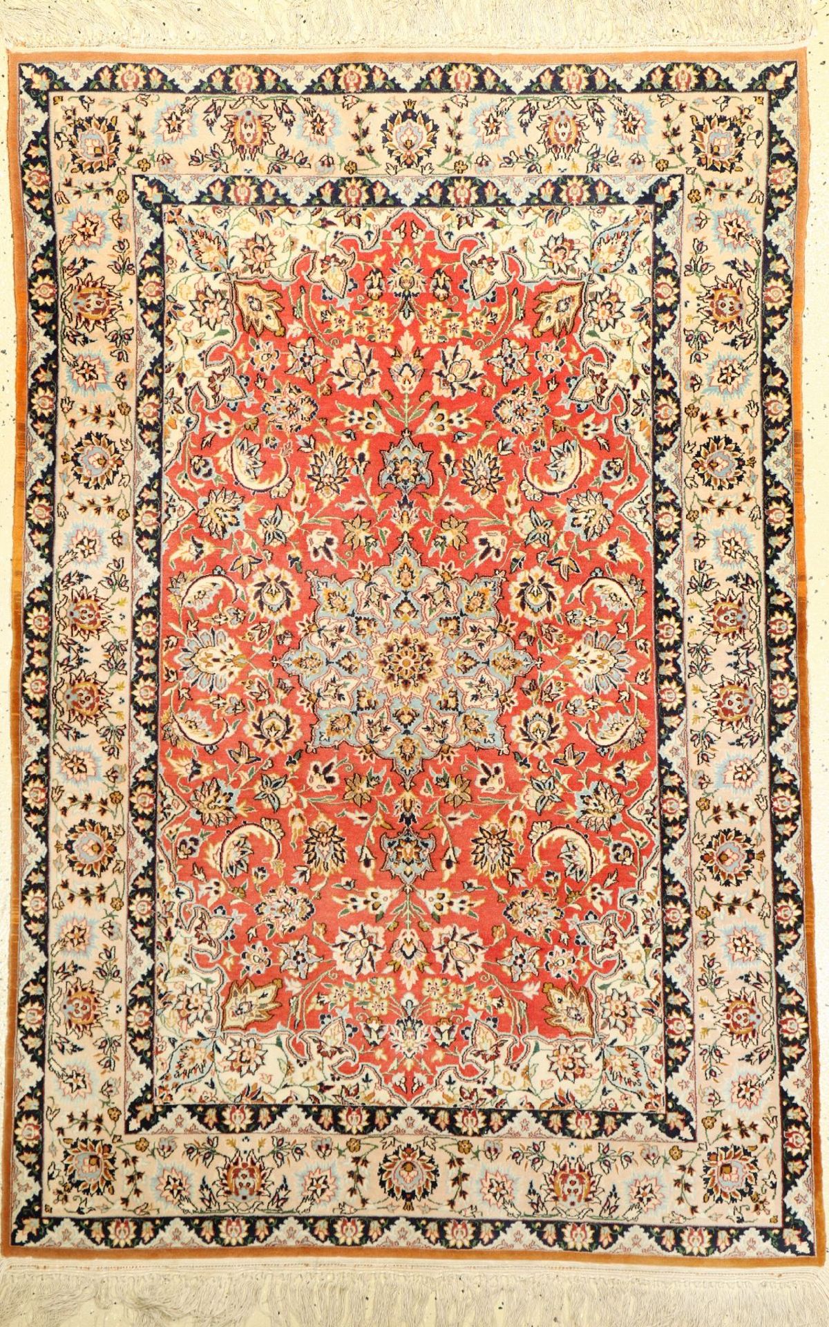 Esfahan fein, Persien, ca. 30 Jahre, Korkwolle auf Seide, ca. 163 x 107 cm, EHZ: 2-3Fine Isfahan