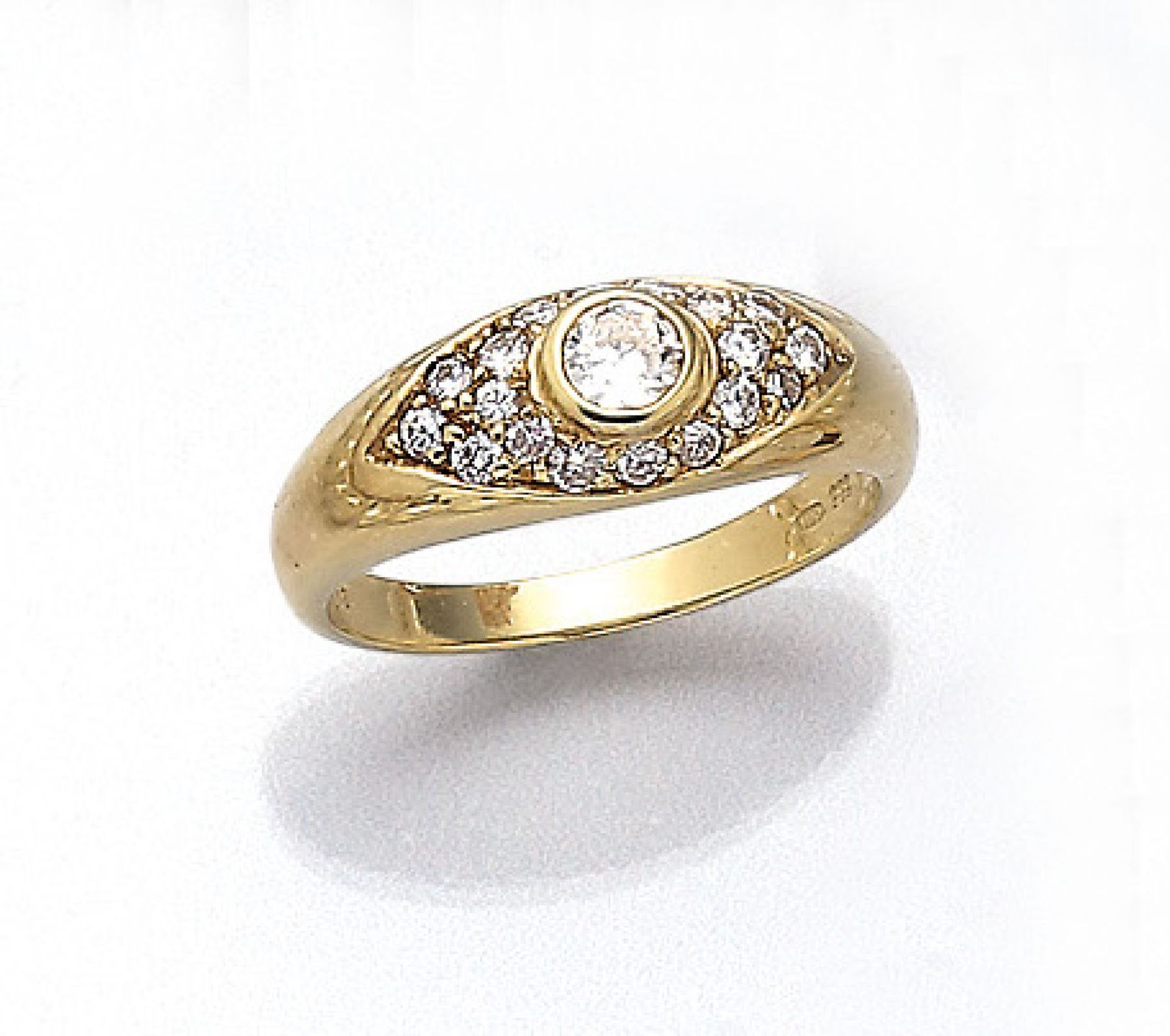 14 kt Gold Ring mit Brillanten, GG 585/000,Brillanten zus. ca. 0.66 ct Weiß/si, RW 56, ca. 4.5 g14