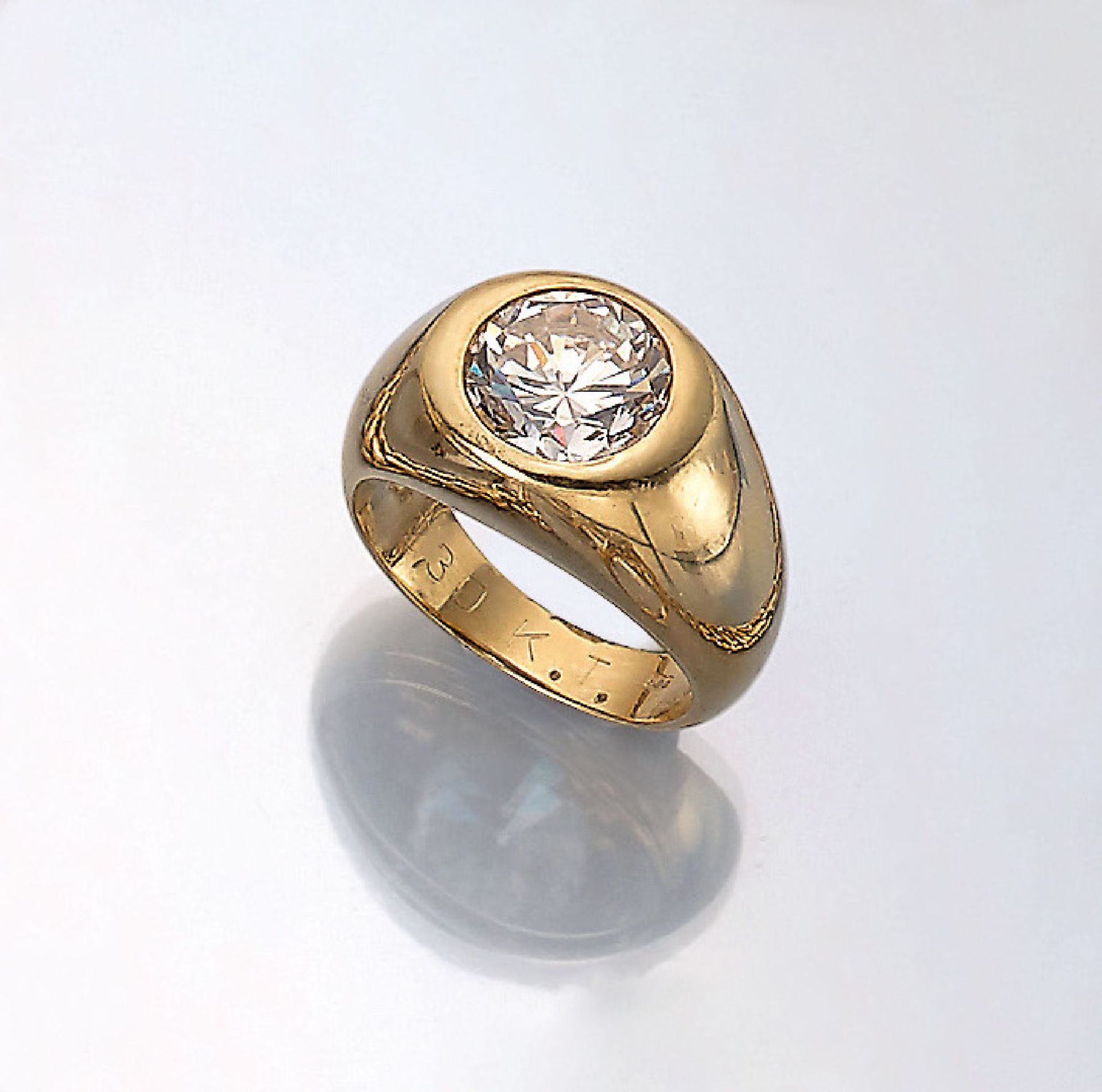 14 kt Gold Ring mit Zirkonia, GG 585/000, rundfacett. Zirkonia ca. 12.30 ct grav., massiv, ca. 28 g,