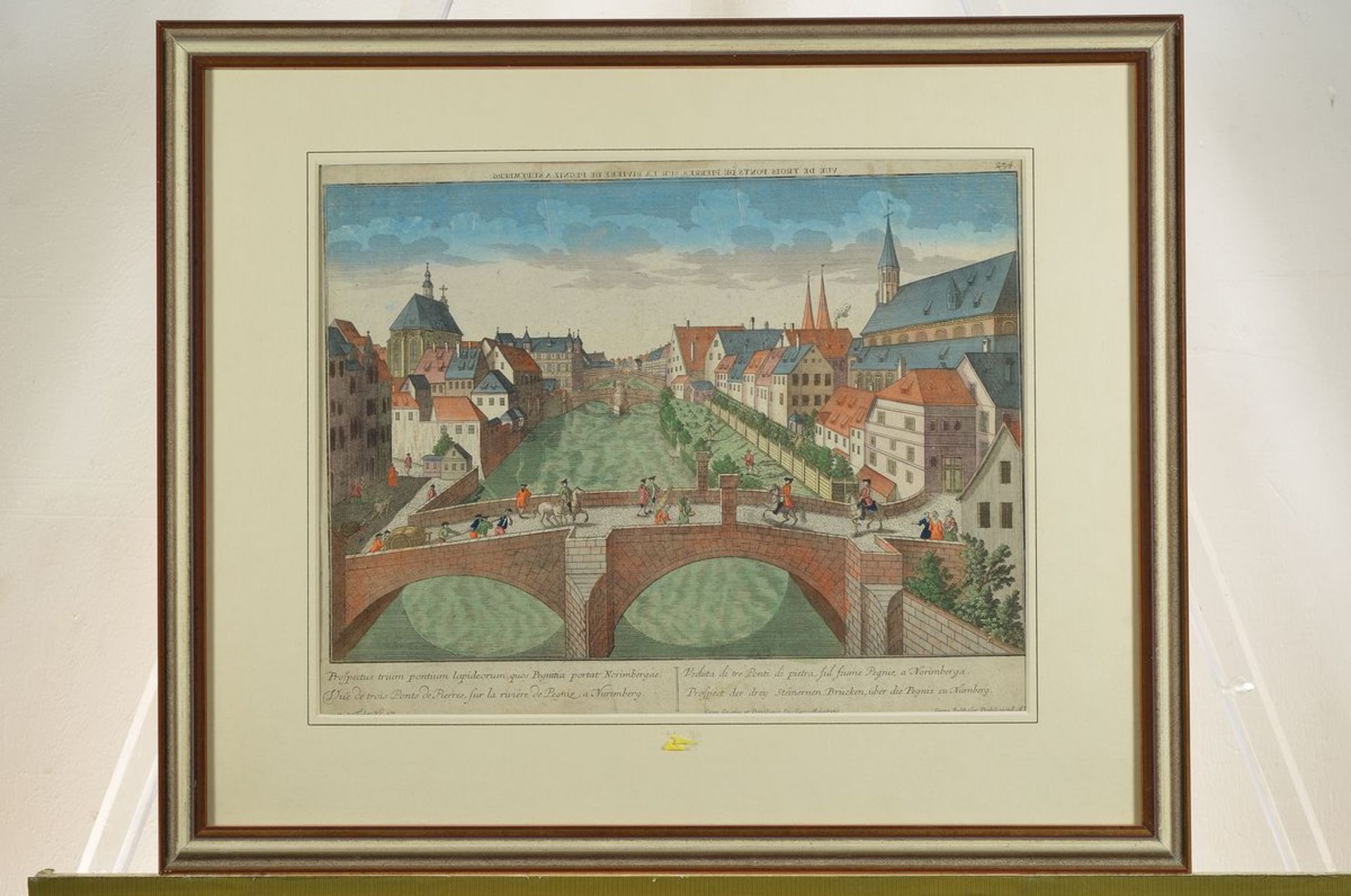 Zwei Guckkastenbilder mit Ansichten von Nürnberg, 18. Jh., 1x La place Neuve de Nuremberg, 1x La - Bild 3 aus 4