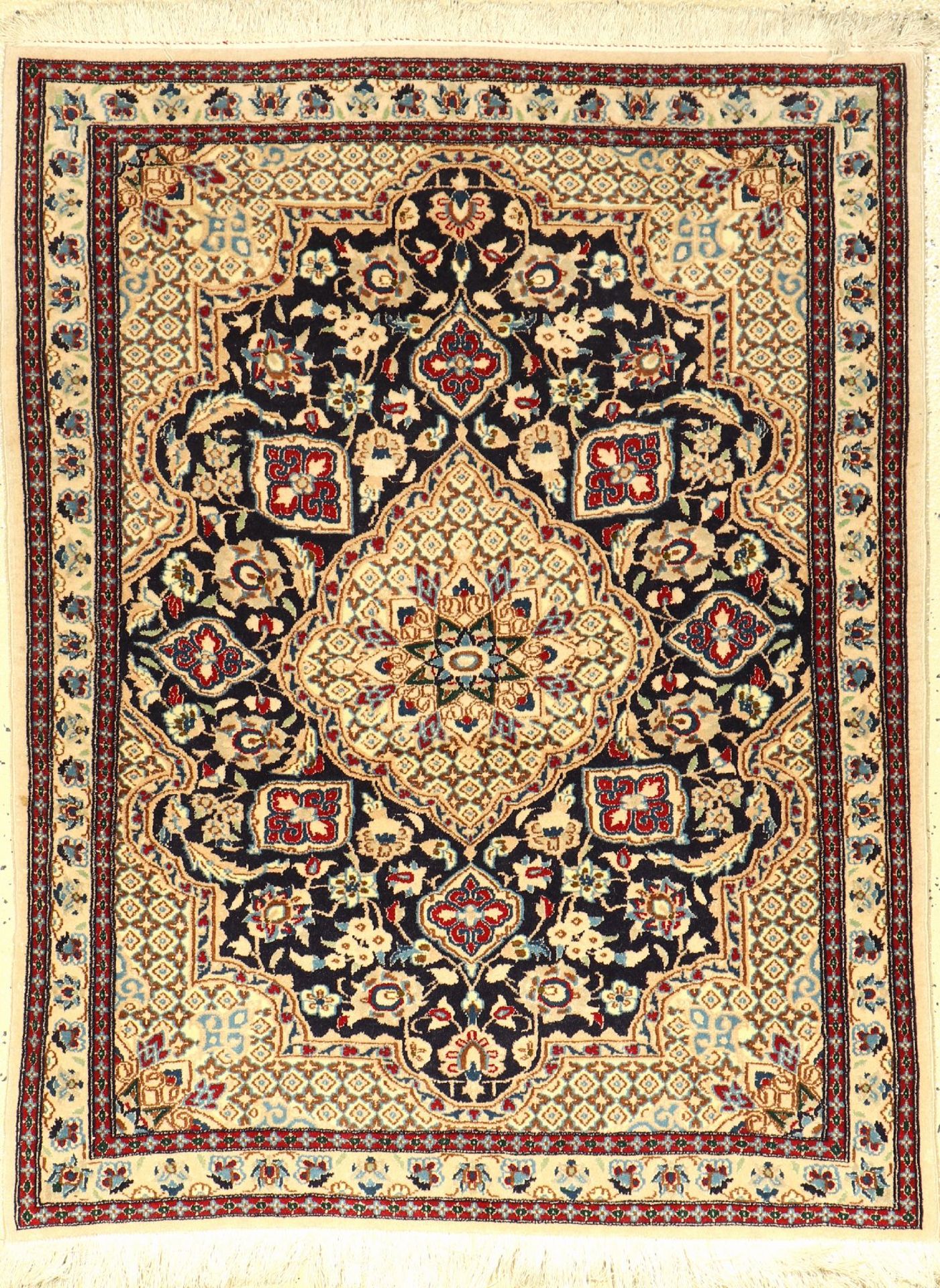 Nain fein, Persien, ca. 30 Jahre, Korkwollemit Seide, ca. 112 x 86 cm, EHZ: 2Nain fine, Persia,