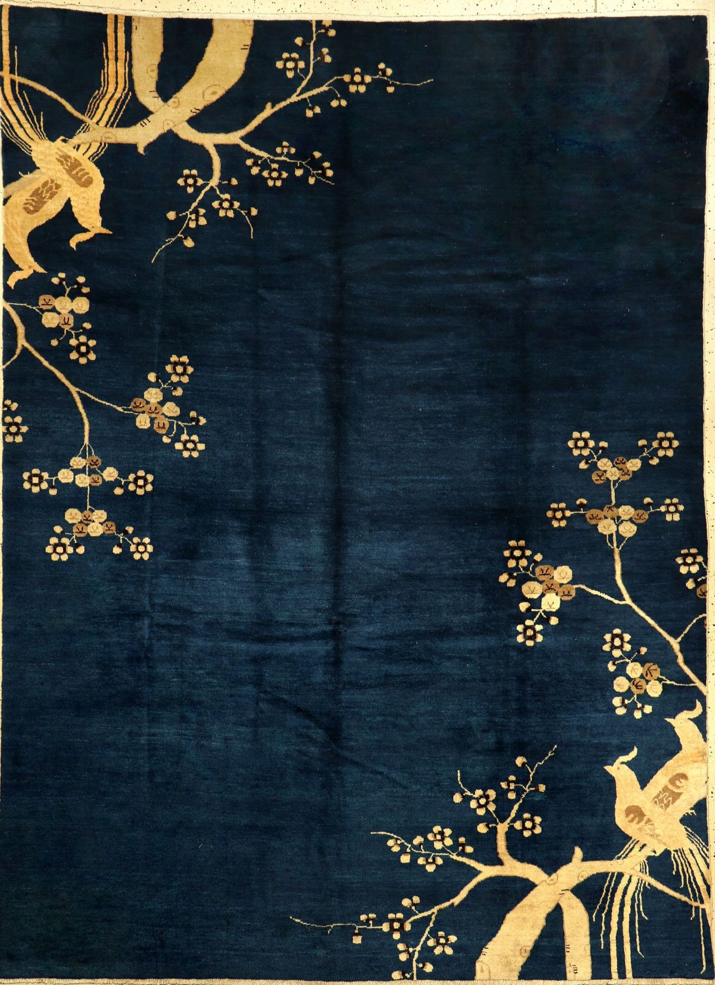 Peking antik (Fragment), China, 19.Jhd., Wolle auf Baumwolle, ca. 286 x 208 cm, Bordüren fehlen,