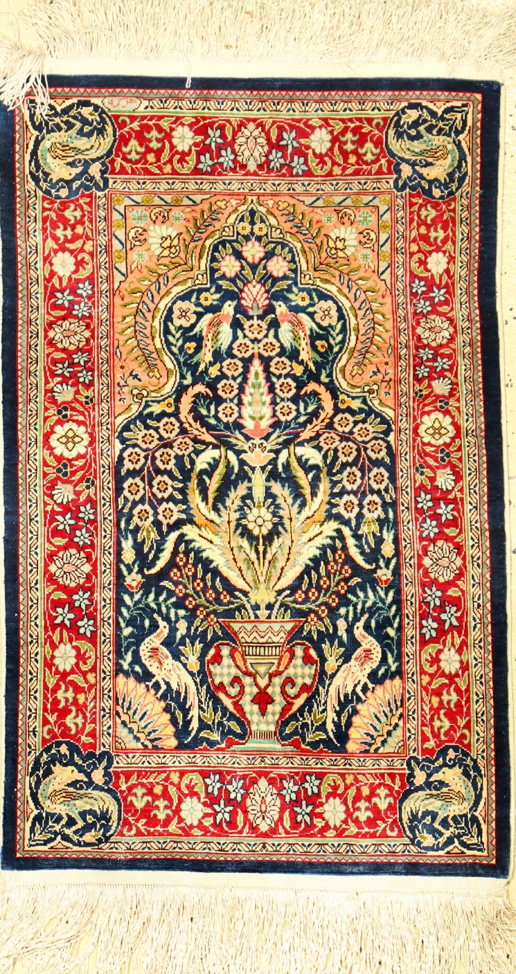 Hereke Seide, Türkei, ca. 40 Jahre, reine Naturseide, ca. 90 x 64 cm, EHZ: 2Hereke silk, Turkey,