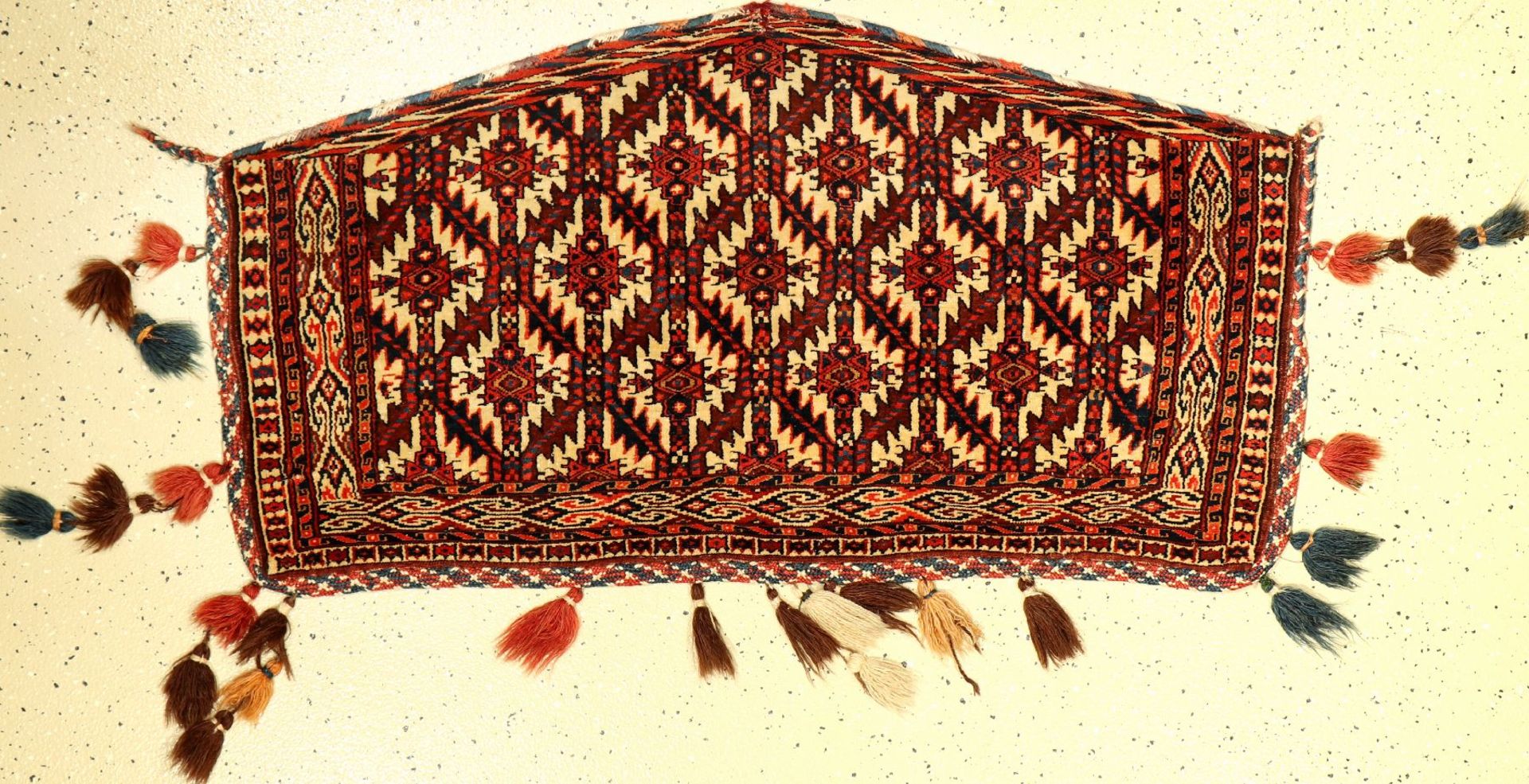 Yomud "Asmalyk" antik, Turkmenistan, um 1900, Wolle auf Wolle, ca. 120 x 65 cm, EHZ: 2-3Yomud "