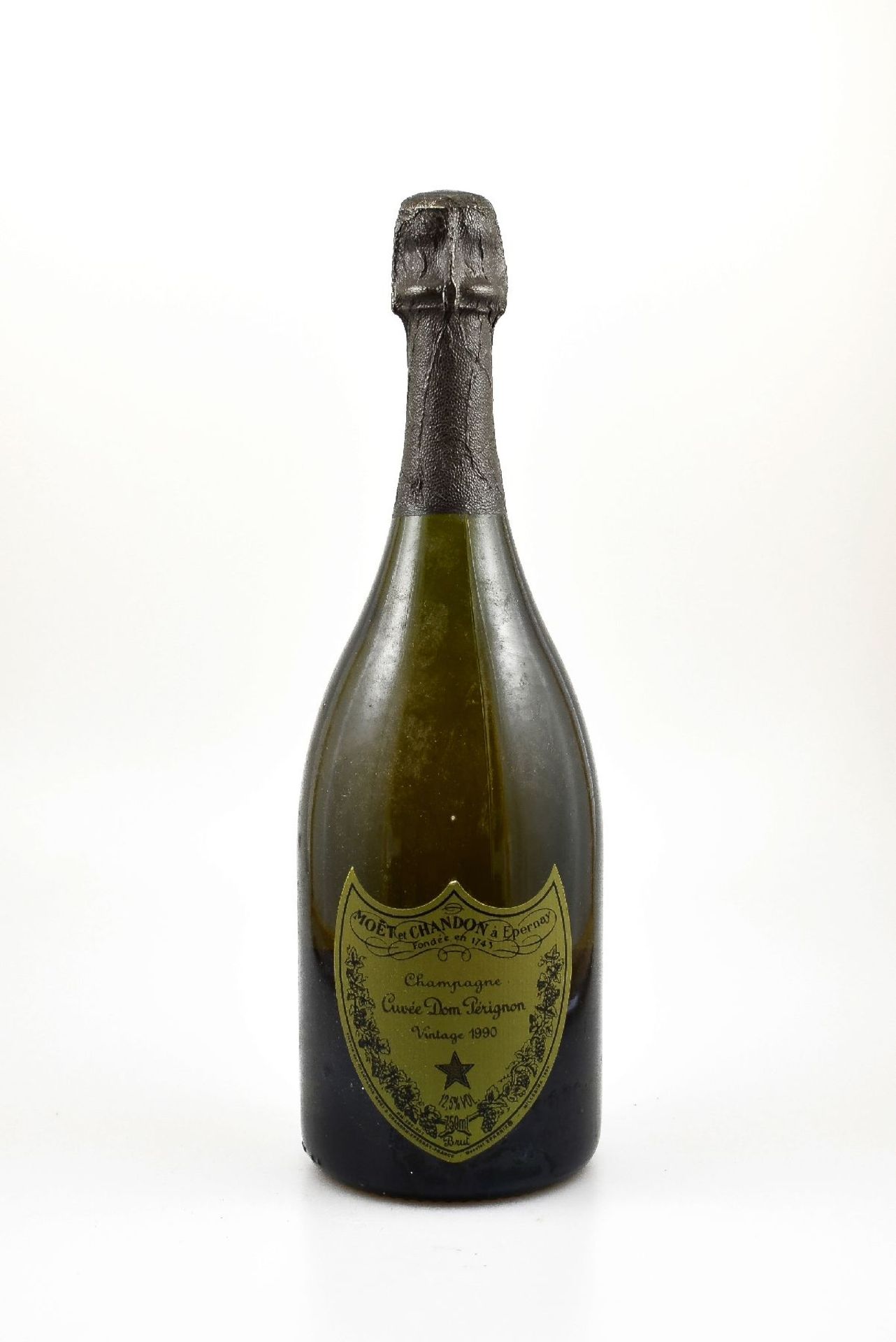 1 bottle 1990 Dom Perignon, Champagne, Brut, approx 75 cl, 12,5 % Vol., distance between bottle