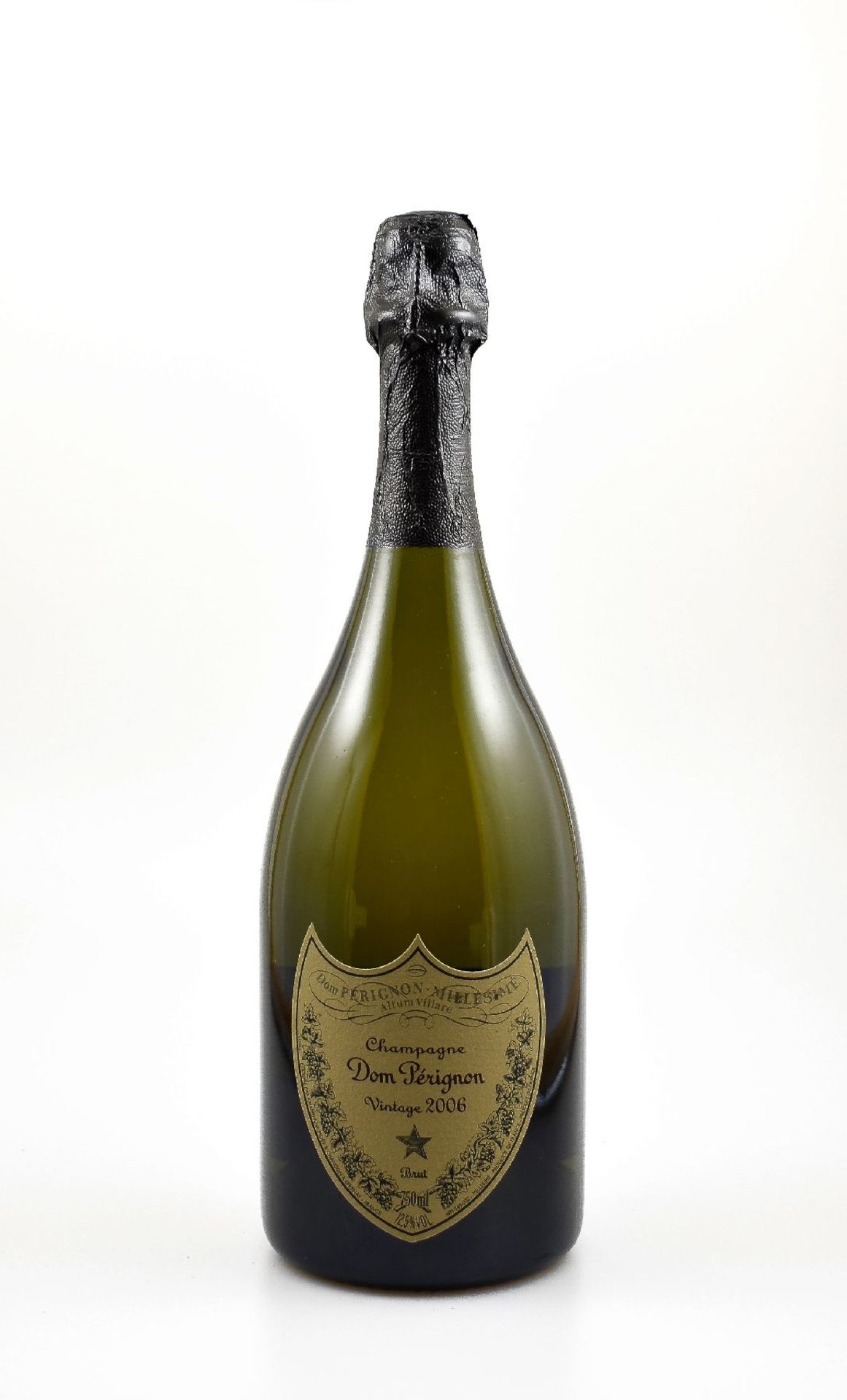 1 bottle 2006 Dom Perignon, Champagne, Brut, approx 75 cl, 12,5 % Vol., distance between bottle